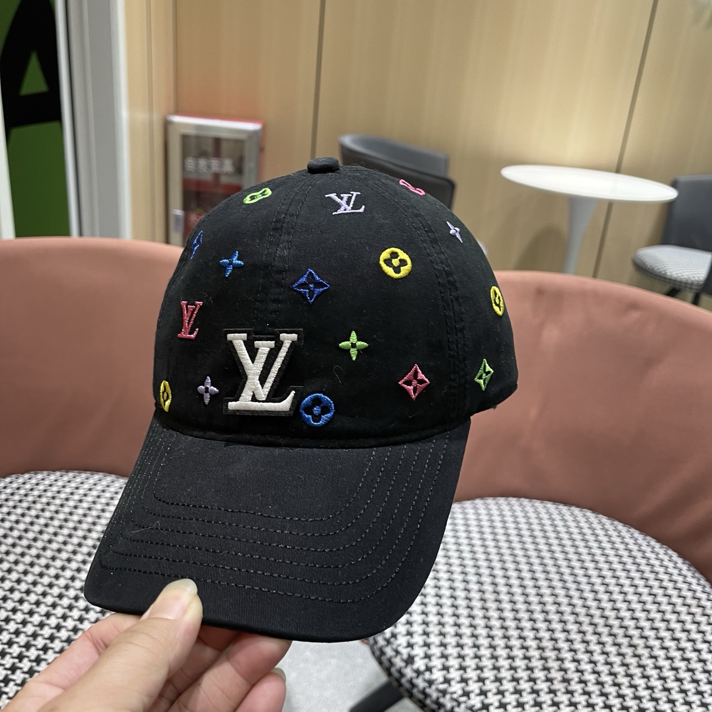 Lv路易威登新款棒球帽刺绣时尚男士帽子