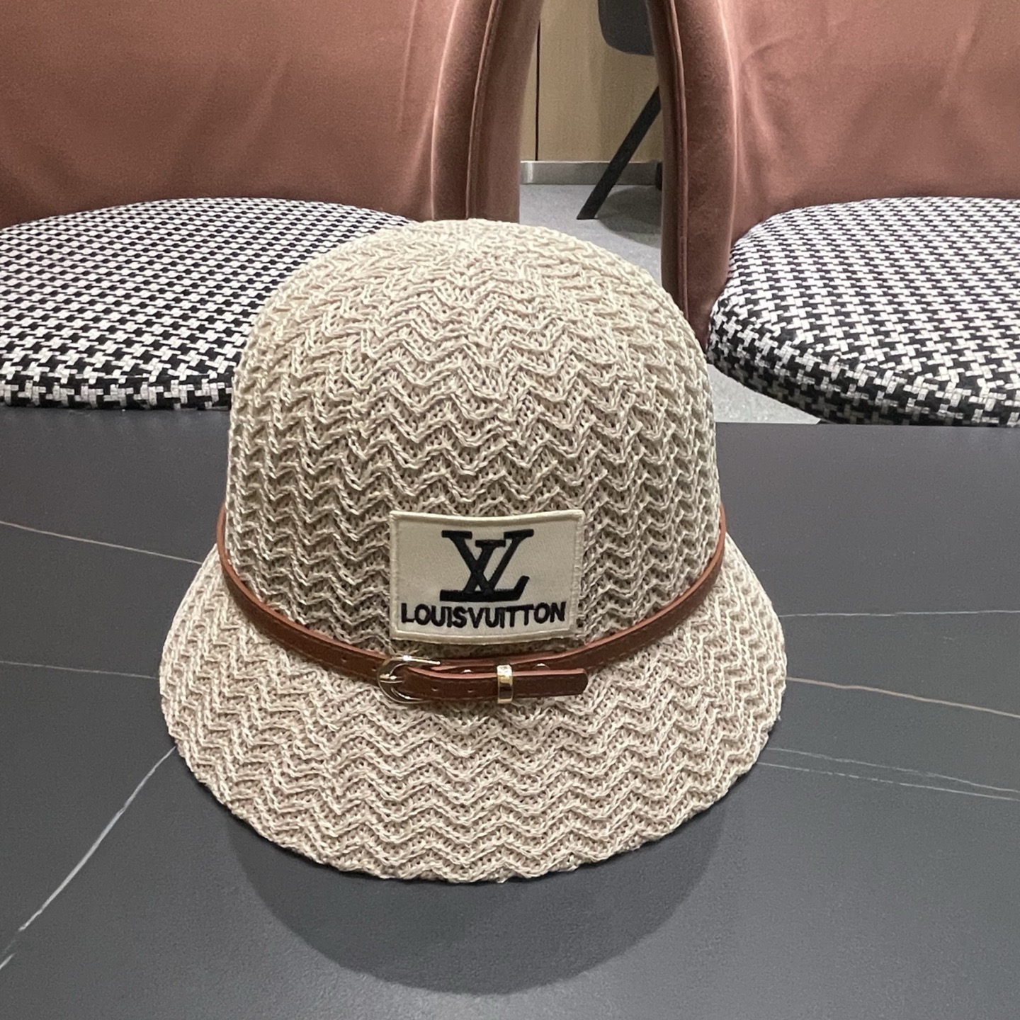 LV路易威登 渔夫帽韩版秋冬季女新款显脸小休闲百搭时尚波浪纹水桶帽盆帽
