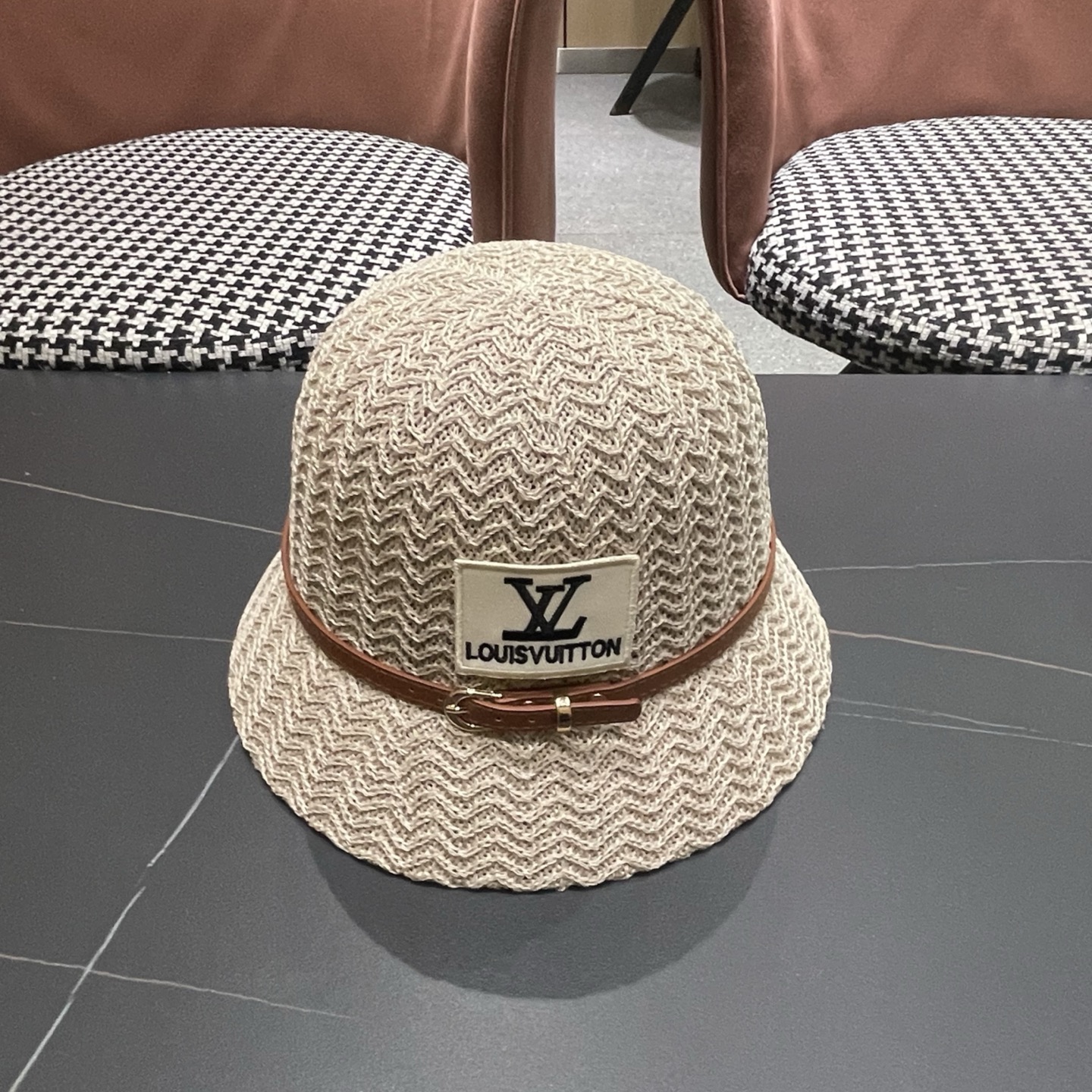 LV路易威登 渔夫帽韩版秋冬季女新款显脸小休闲百搭时尚波浪纹水桶帽盆帽