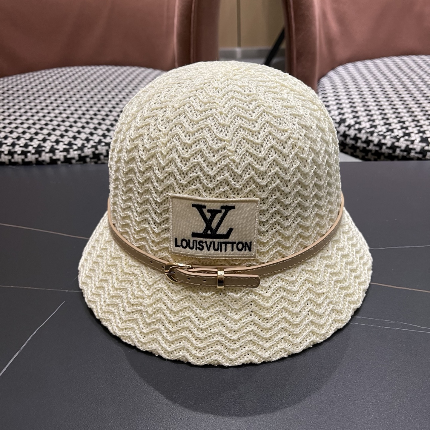 LV路易威登 渔夫帽韩版秋冬季女新款显脸小休闲百搭时尚波浪纹水桶帽盆帽