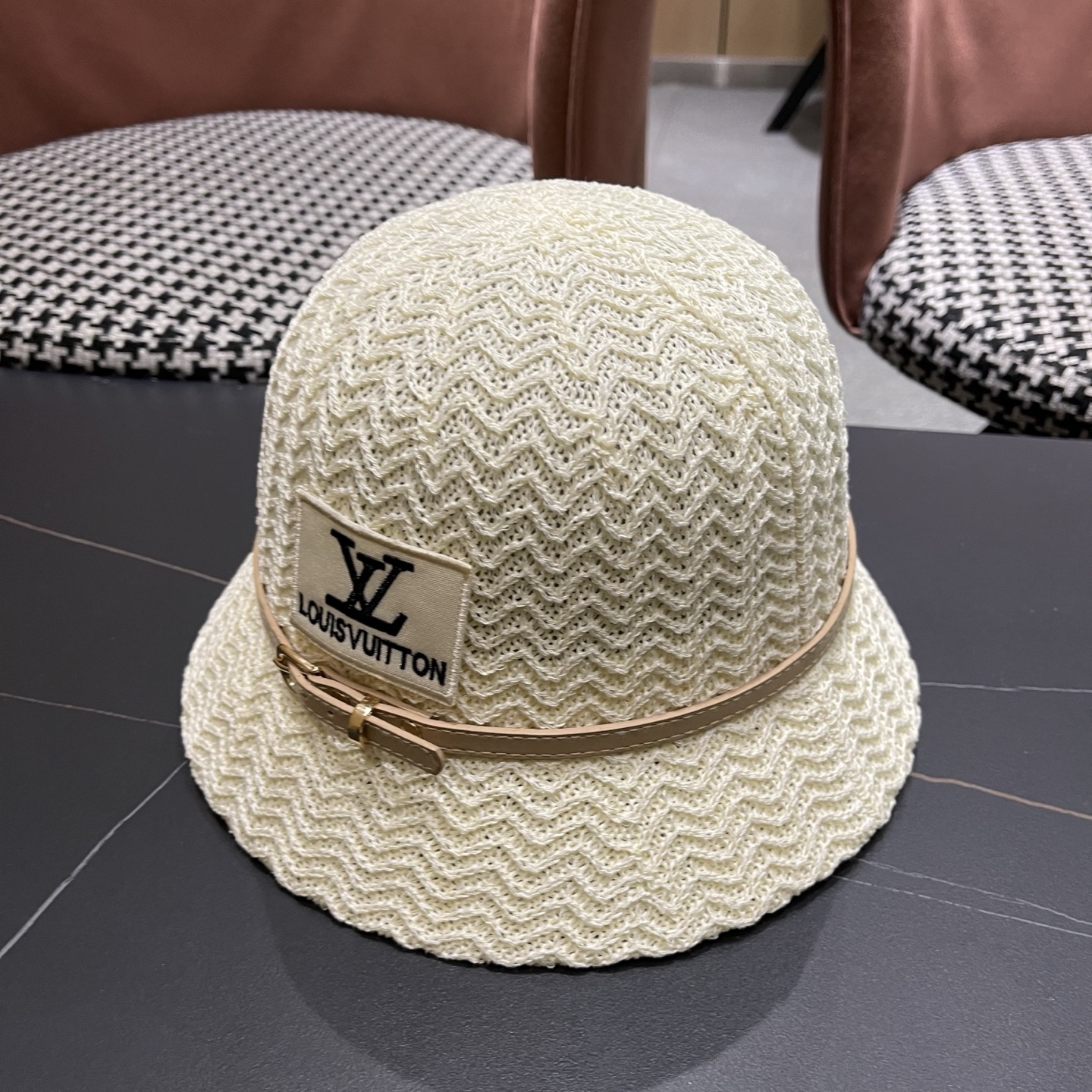 LV路易威登 渔夫帽韩版秋冬季女新款显脸小休闲百搭时尚波浪纹水桶帽盆帽