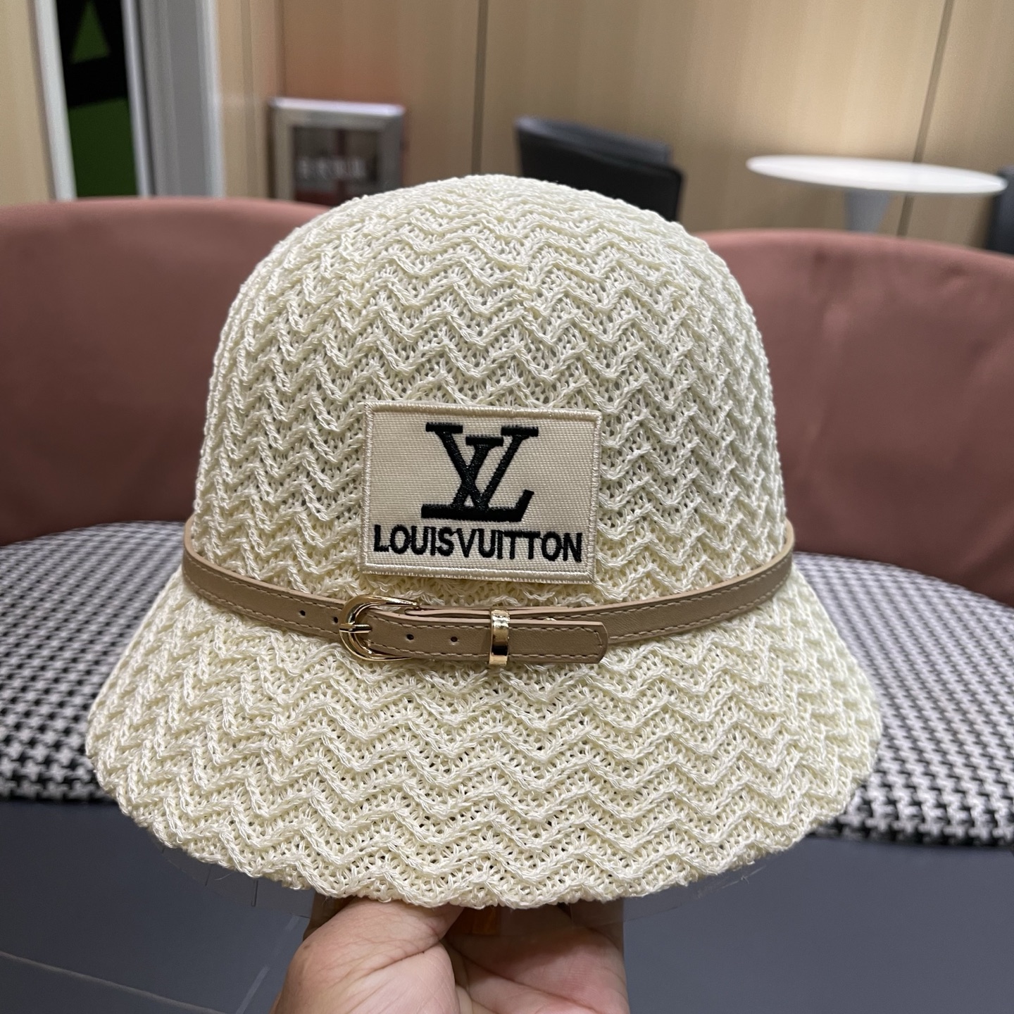 LV路易威登 渔夫帽韩版秋冬季女新款显脸小休闲百搭时尚波浪纹水桶帽盆帽