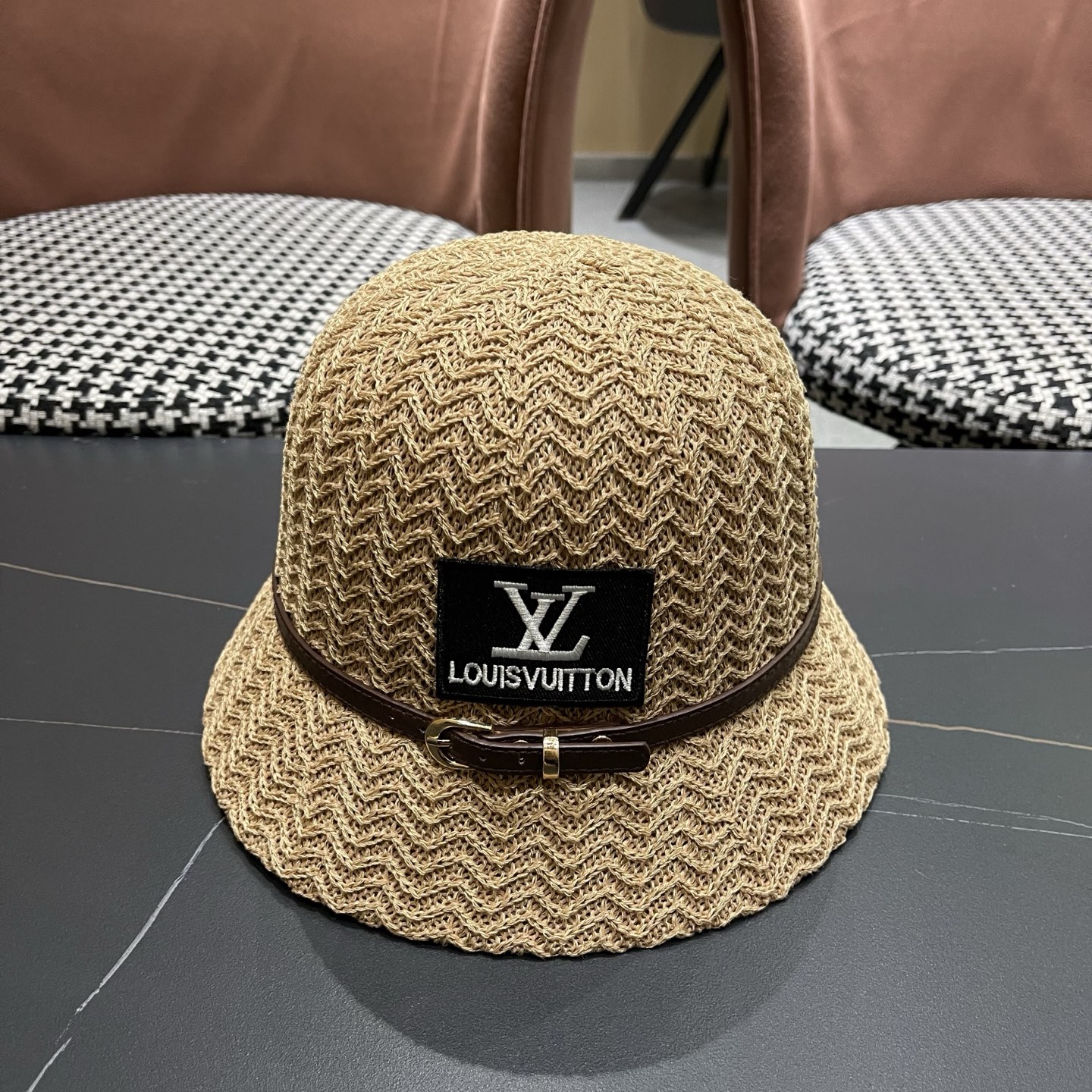 LV路易威登 渔夫帽韩版秋冬季女新款显脸小休闲百搭时尚波浪纹水桶帽盆帽