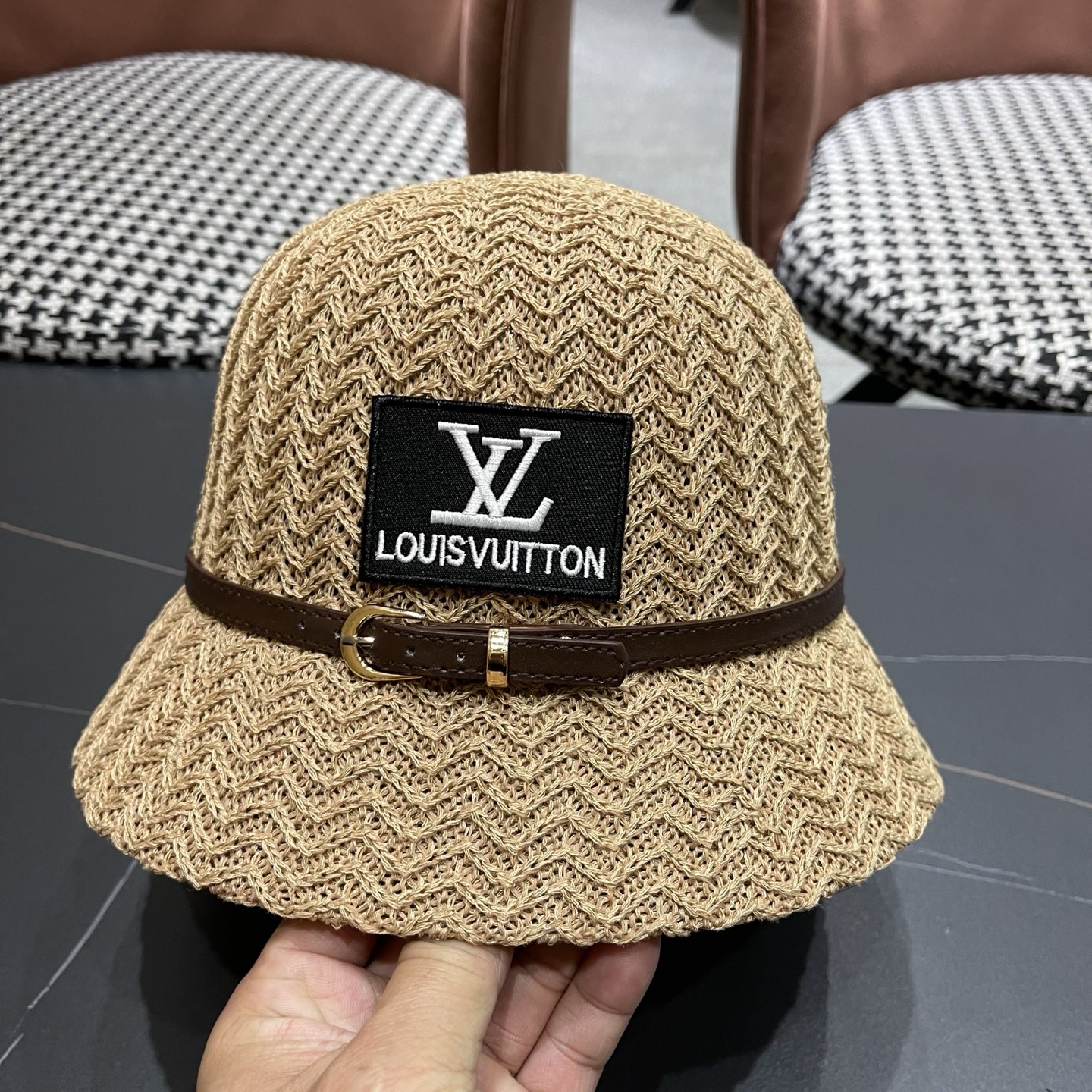 LV路易威登 渔夫帽韩版秋冬季女新款显脸小休闲百搭时尚波浪纹水桶帽盆帽