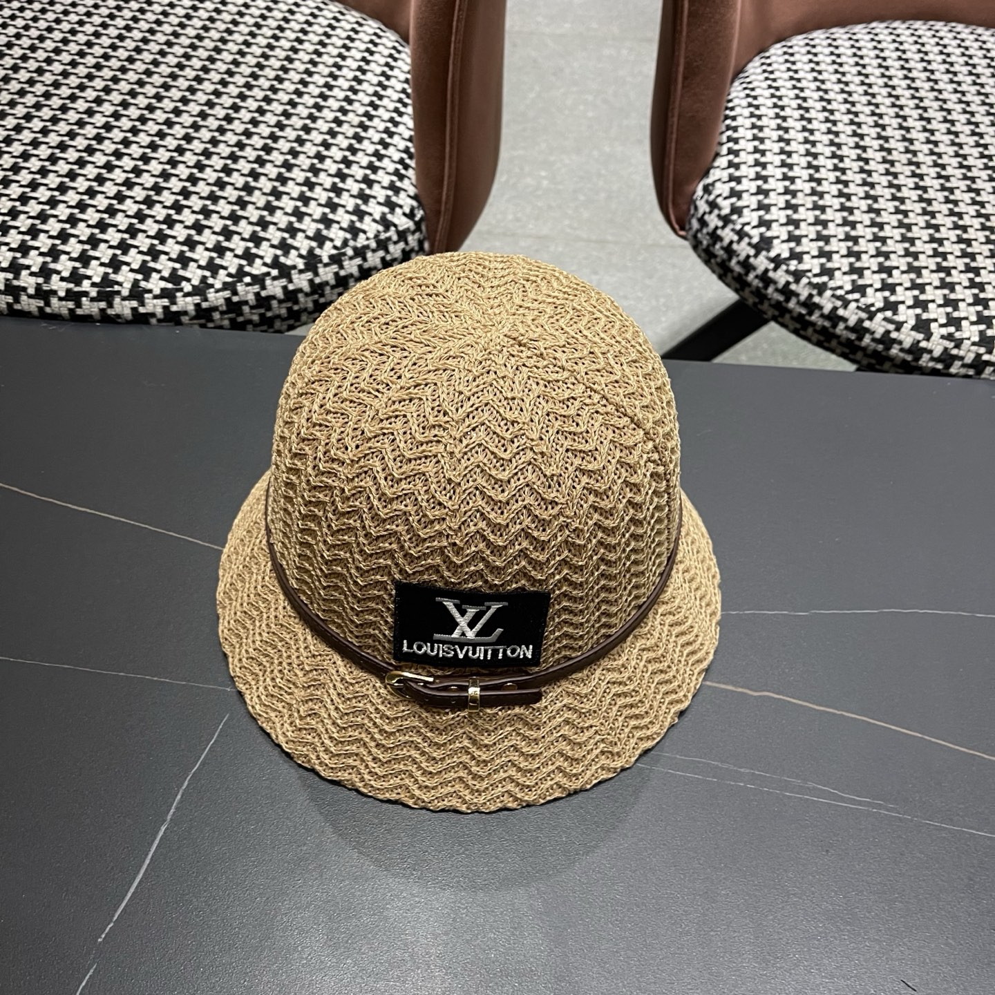 LV路易威登 渔夫帽韩版秋冬季女新款显脸小休闲百搭时尚波浪纹水桶帽盆帽