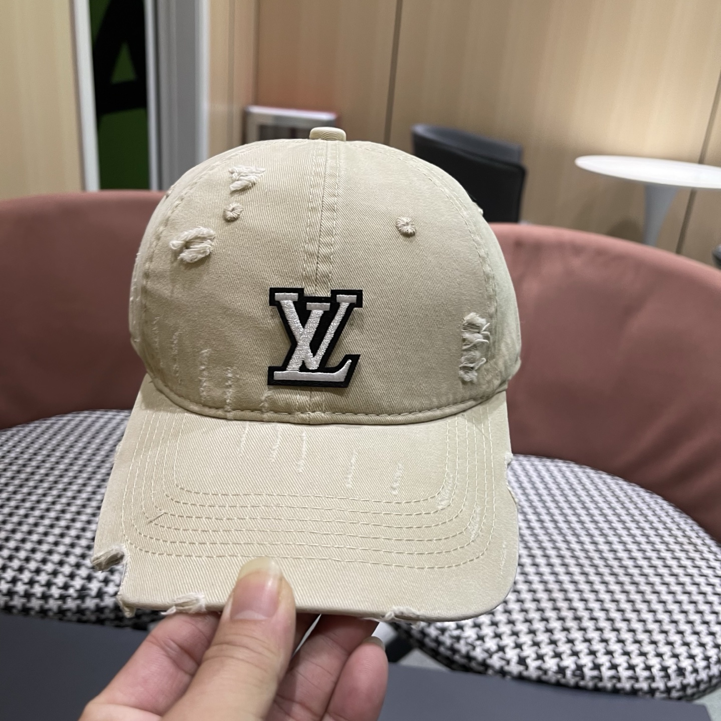 🧢路易威登棒球帽 LouisVuitton😍新款LV棒球帽，百搭款🤗男女通用！