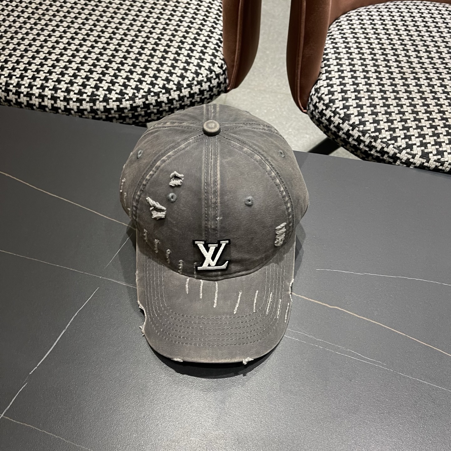 🧢路易威登棒球帽 LouisVuitton😍新款LV棒球帽，百搭款🤗男女通用！