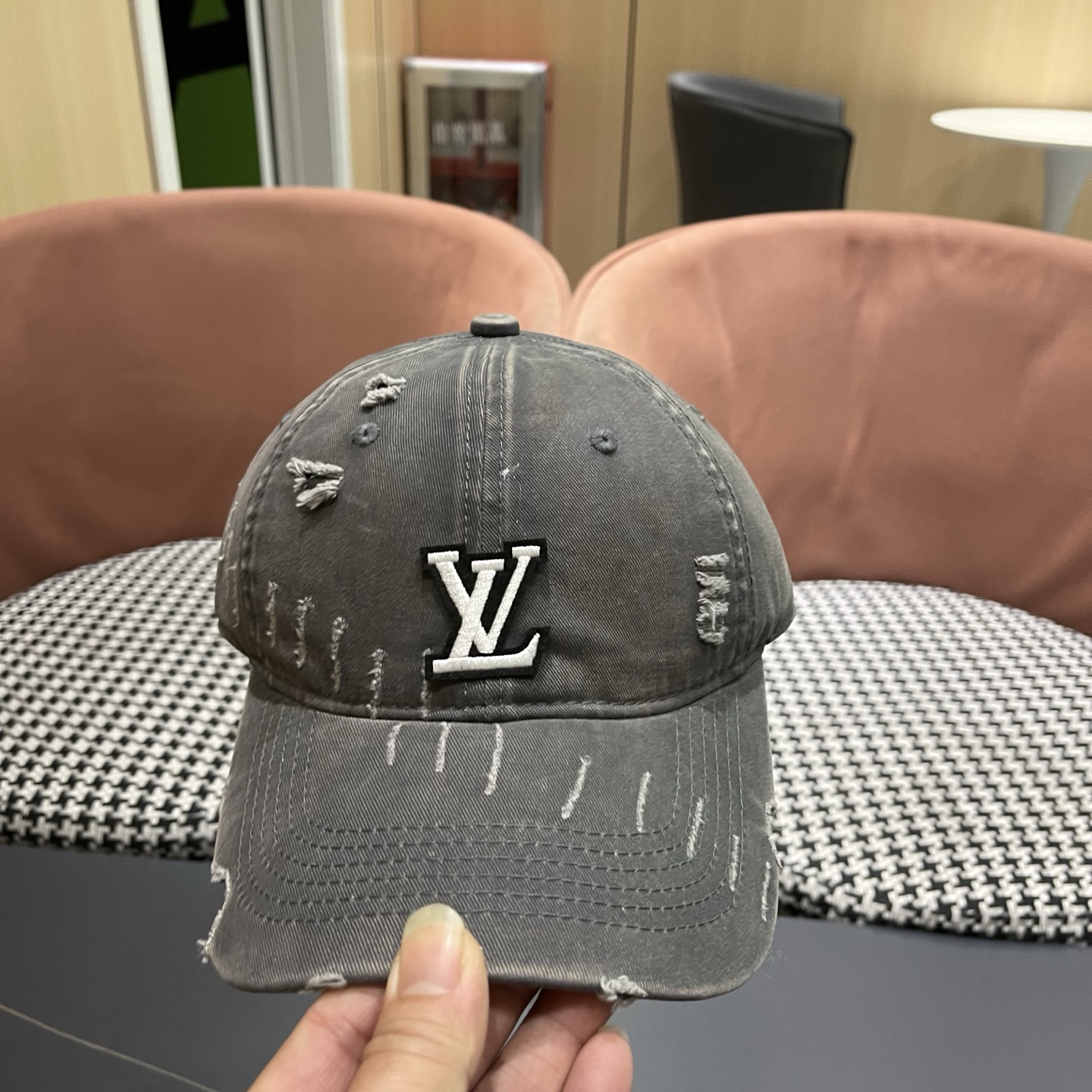 🧢路易威登棒球帽 LouisVuitton😍新款LV棒球帽，百搭款🤗男女通用！