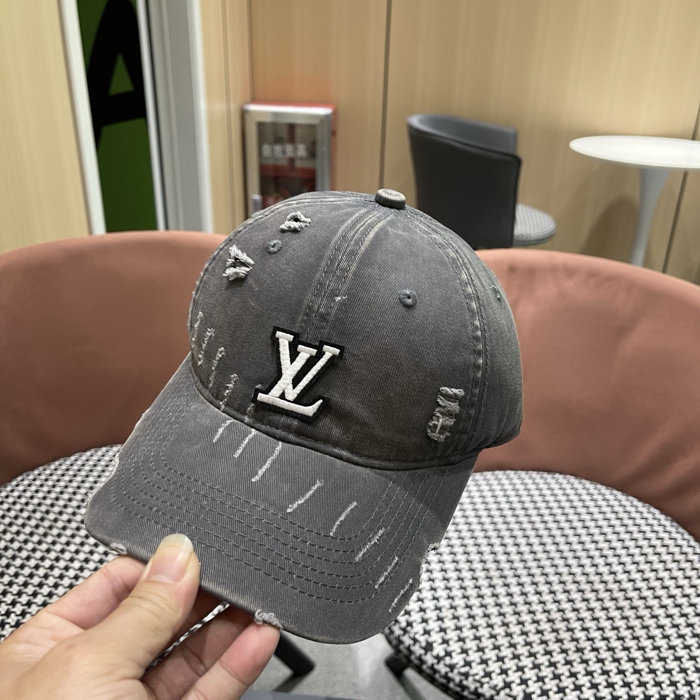 🧢路易威登棒球帽 LouisVuitton😍新款LV棒球帽，百搭款🤗男女通用！