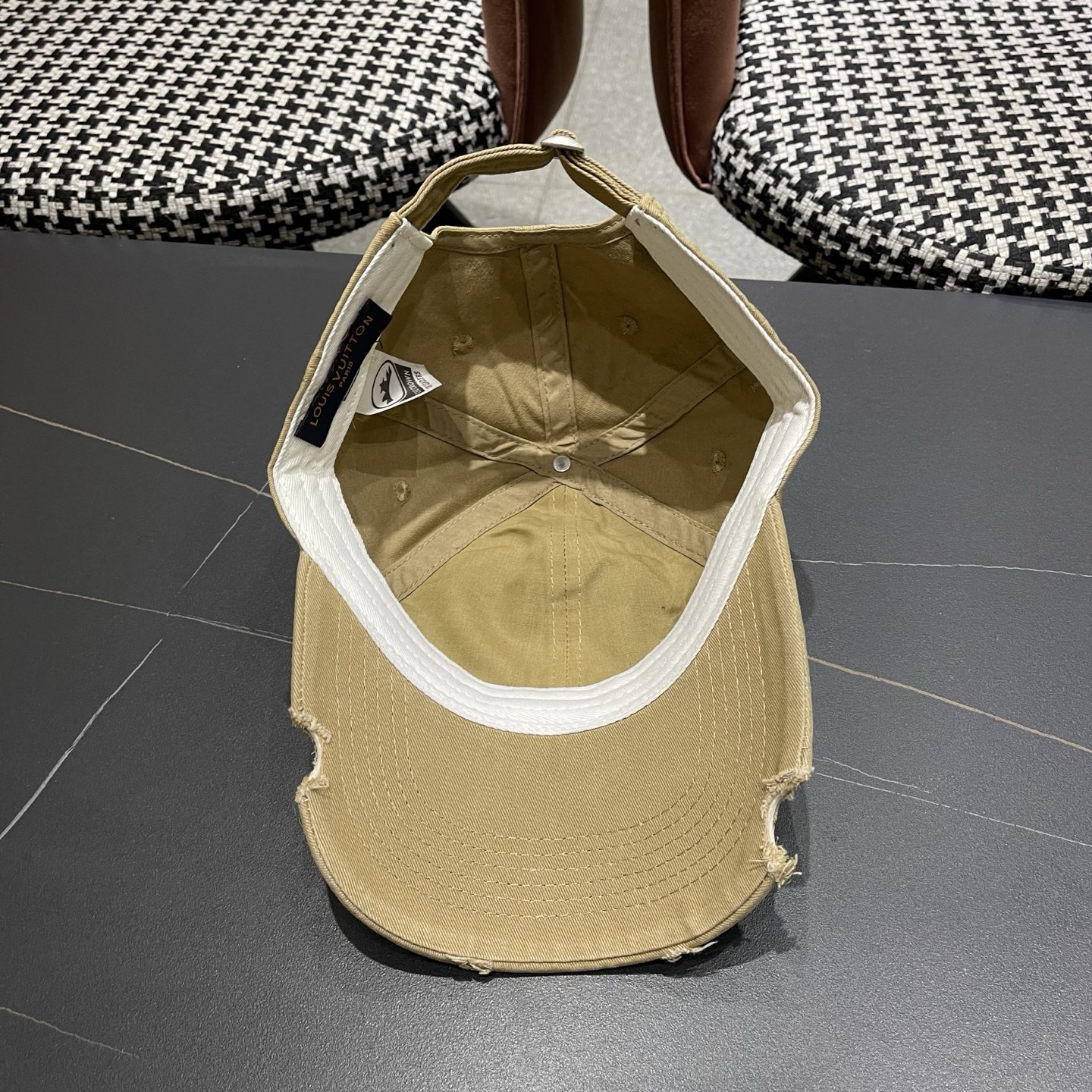 🧢路易威登棒球帽 LouisVuitton😍新款LV棒球帽，百搭款🤗男女通用！