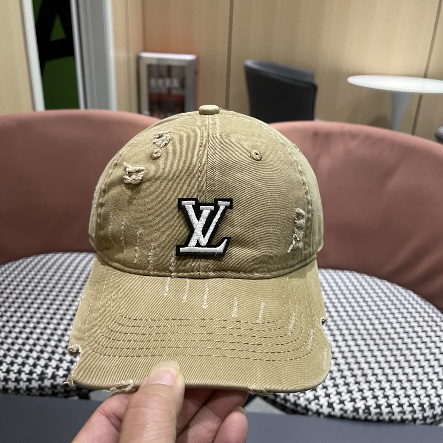 🧢路易威登棒球帽 LouisVuitton😍新款LV棒球帽，百搭款🤗男女通用！