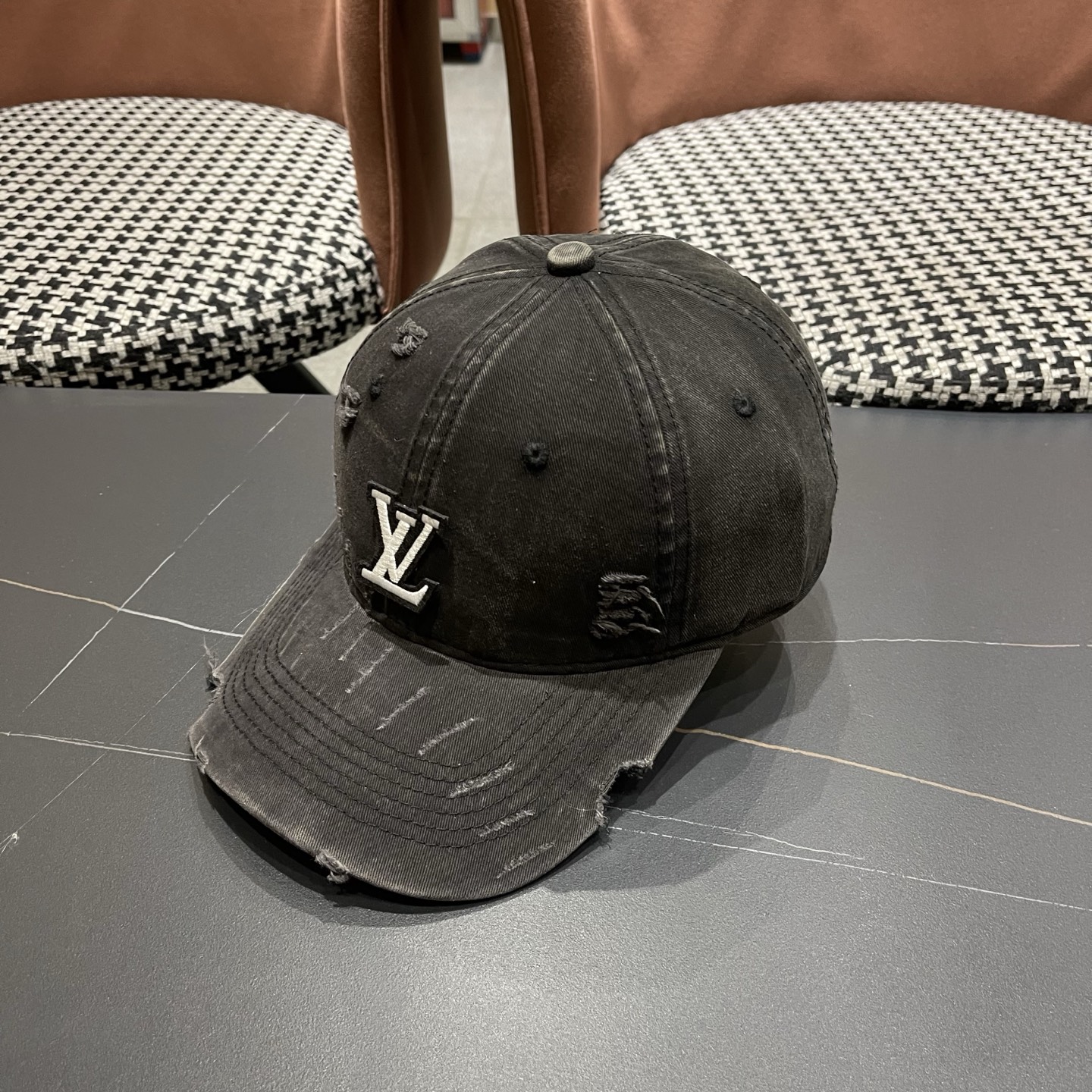 🧢路易威登棒球帽 LouisVuitton😍新款LV棒球帽，百搭款🤗男女通用！