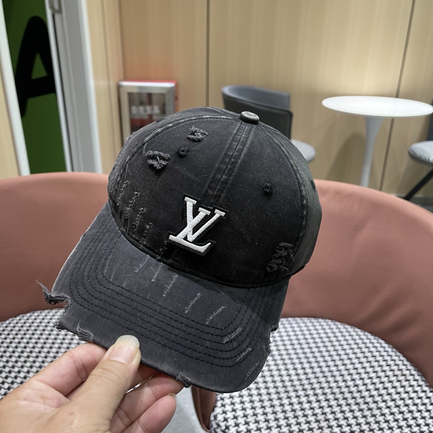 🧢路易威登棒球帽 LouisVuitton😍新款LV棒球帽，百搭款🤗男女通用！