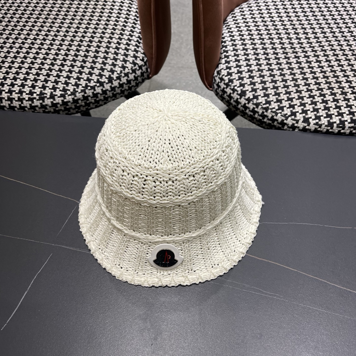 MONCLER（蒙口）夏日小清新草编渔夫帽女韩系镂空编织草帽海边遮阳水桶防晒帽子