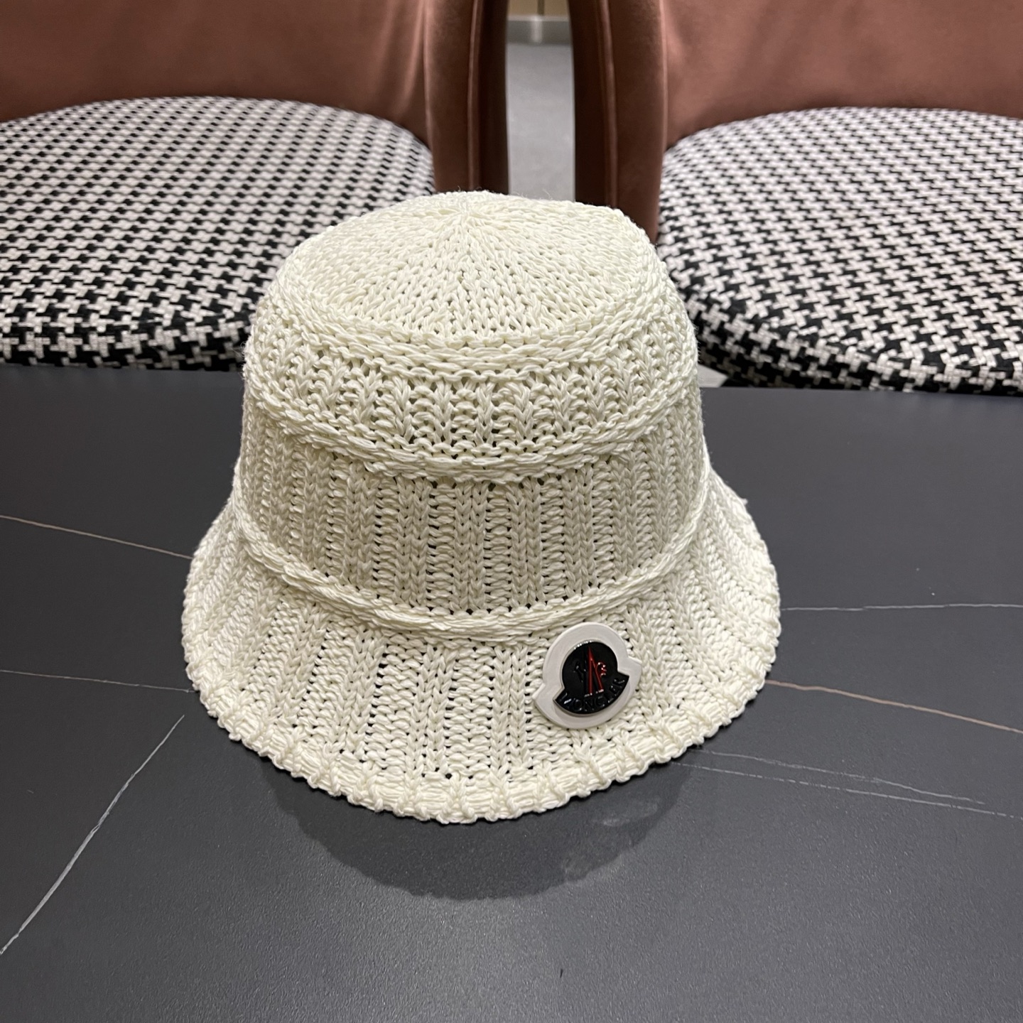 MONCLER（蒙口）夏日小清新草编渔夫帽女韩系镂空编织草帽海边遮阳水桶防晒帽子