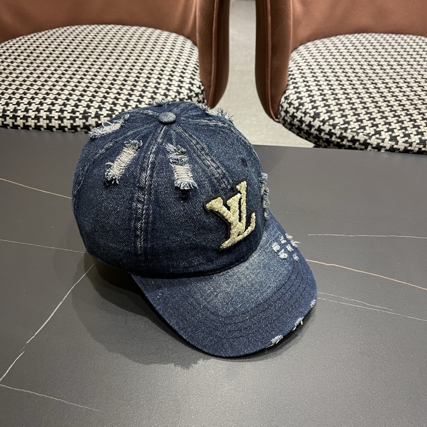 LV路易威登棒球帽火爆技术升级，风街头风十足，更符合现在时尚小哥哥小姐姐