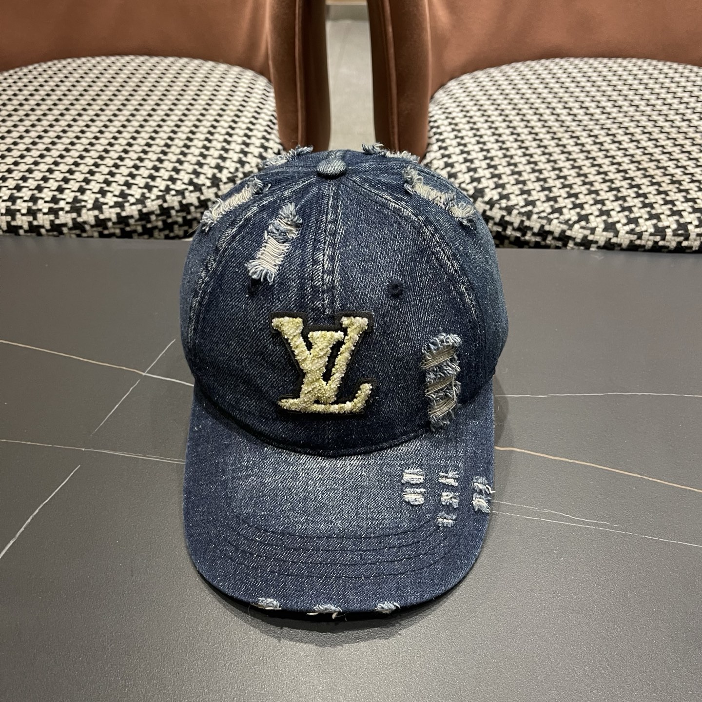 LV路易威登棒球帽火爆技术升级，风街头风十足，更符合现在时尚小哥哥小姐姐