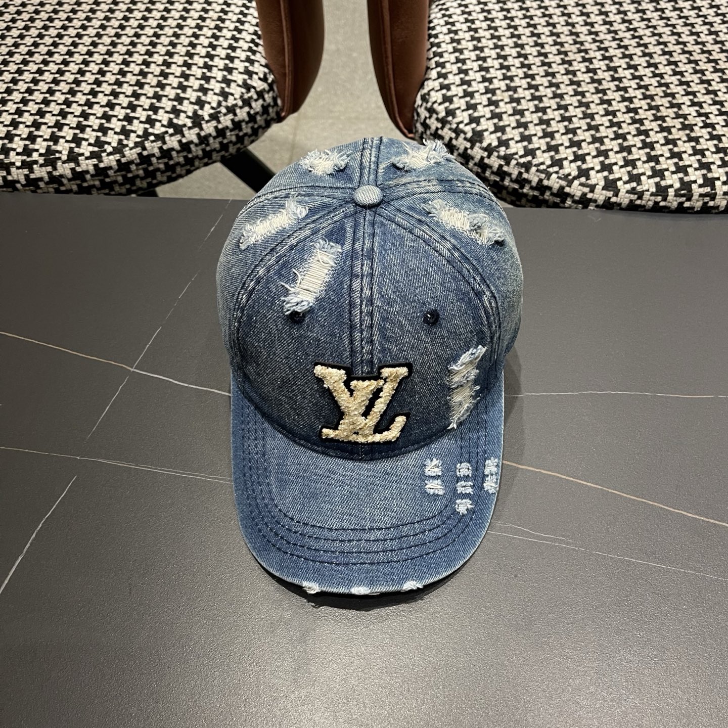 LV路易威登棒球帽火爆技术升级，风街头风十足，更符合现在时尚小哥哥小姐姐