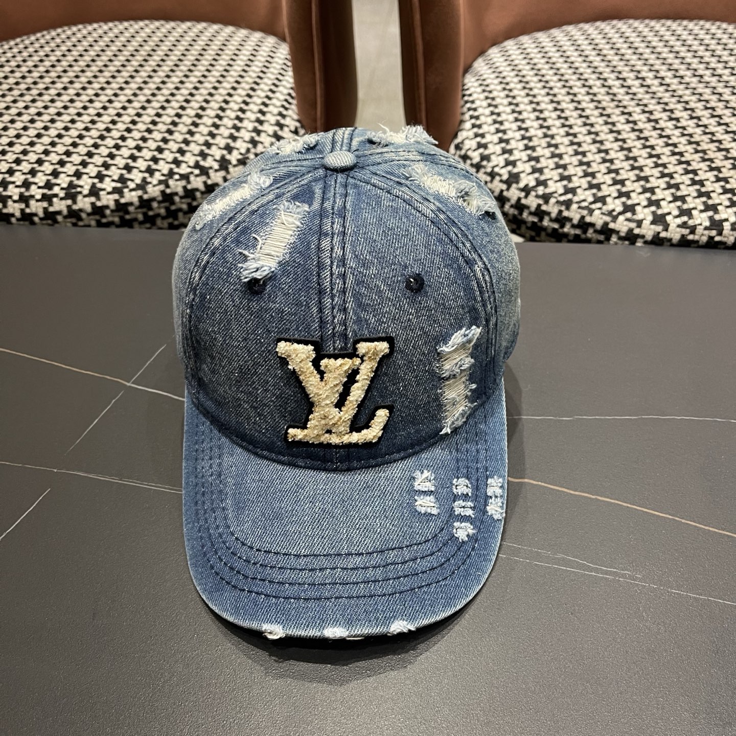 LV路易威登棒球帽火爆技术升级，风街头风十足，更符合现在时尚小哥哥小姐姐