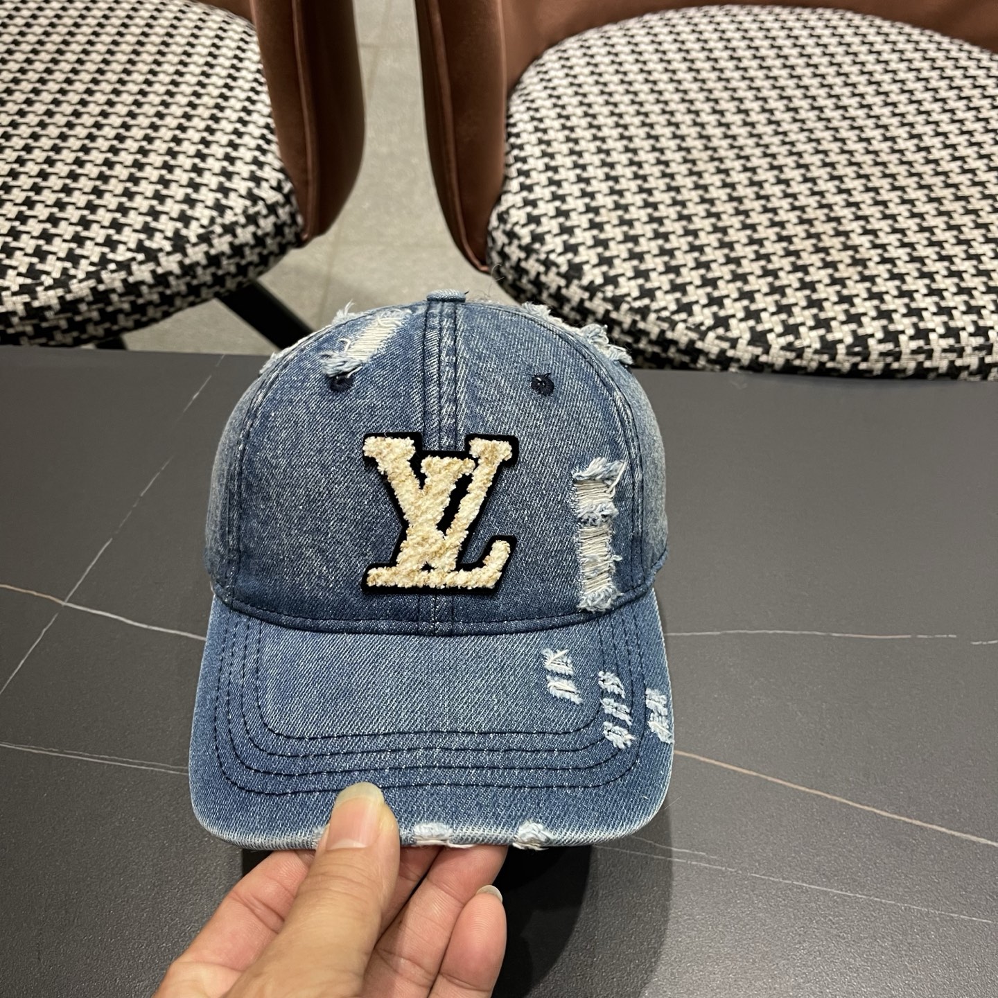 LV路易威登棒球帽火爆技术升级，风街头风十足，更符合现在时尚小哥哥小姐姐