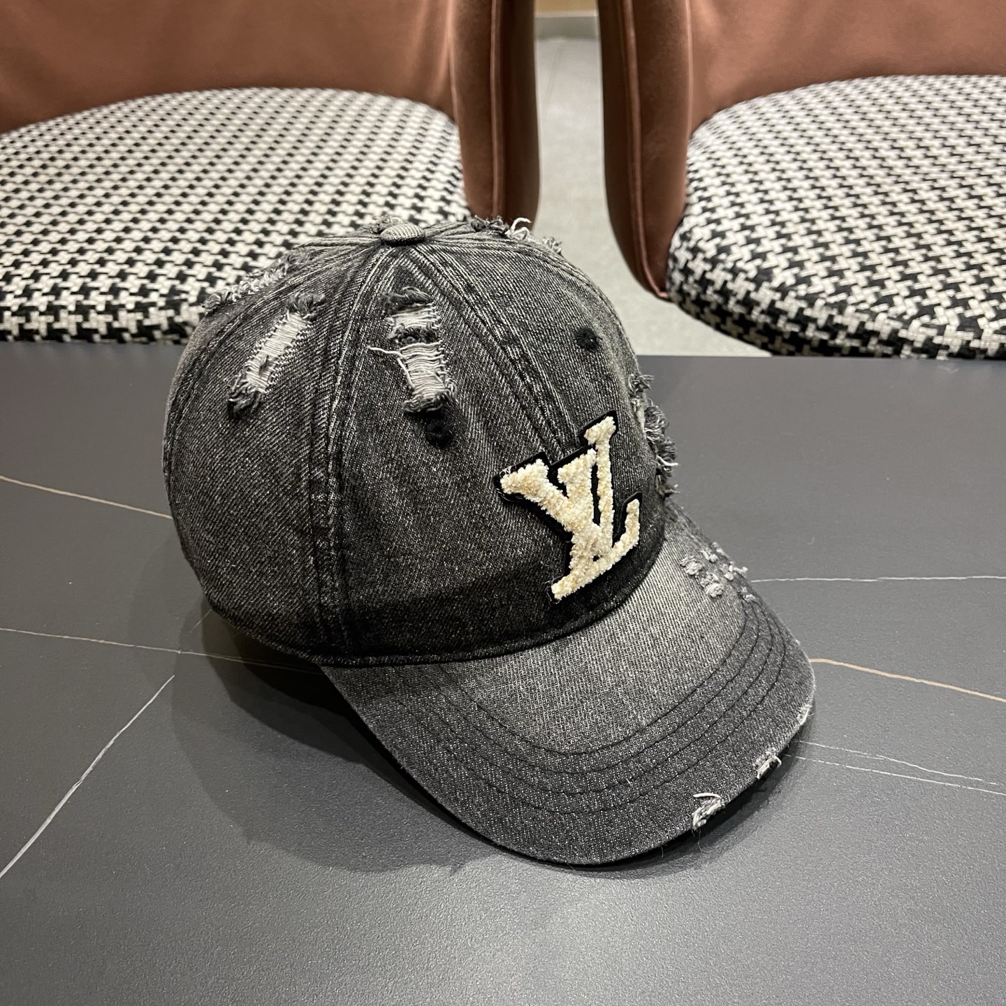 LV路易威登棒球帽火爆技术升级，风街头风十足，更符合现在时尚小哥哥小姐姐