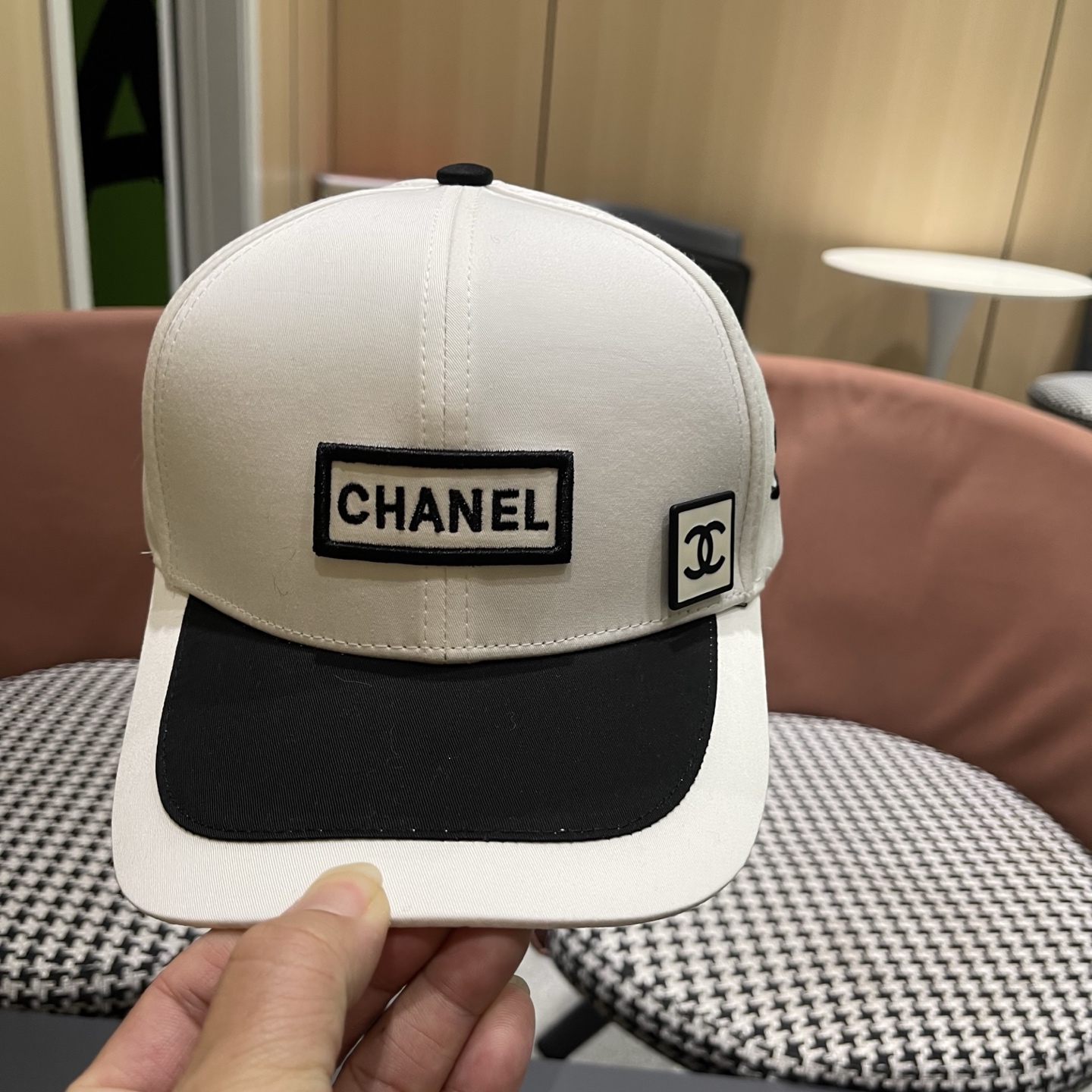 CHANEL 香奈儿 原单新款棒球帽 简约大气👍休闲时尚潮流又有范👍百搭款！