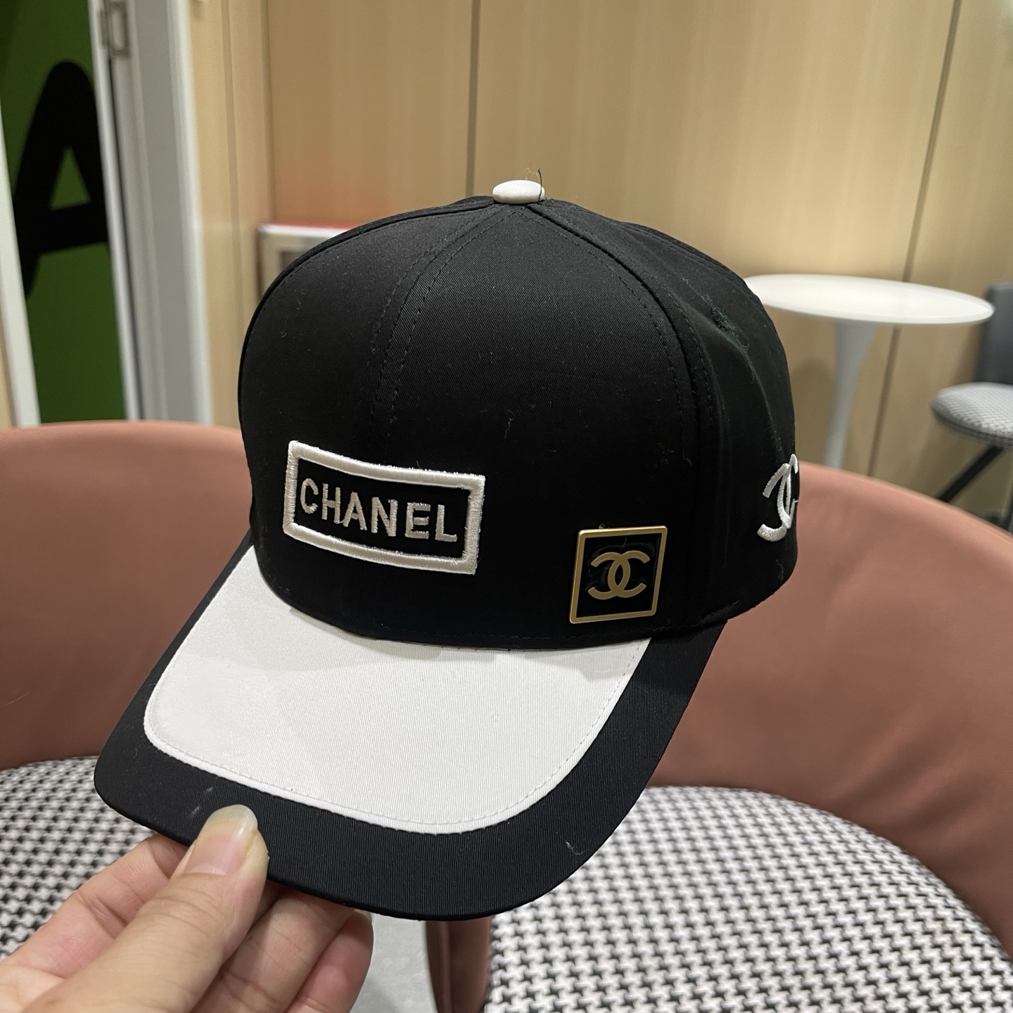 CHANEL 香奈儿 原单新款棒球帽 简约大气👍休闲时尚潮流又有范👍百搭款！