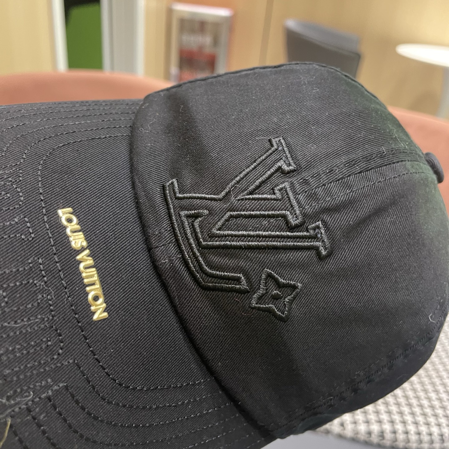 LV路易威登🧢 刺绣字母棒球帽，非常经典的经典，四季可用，出门必备，非常显脸小
