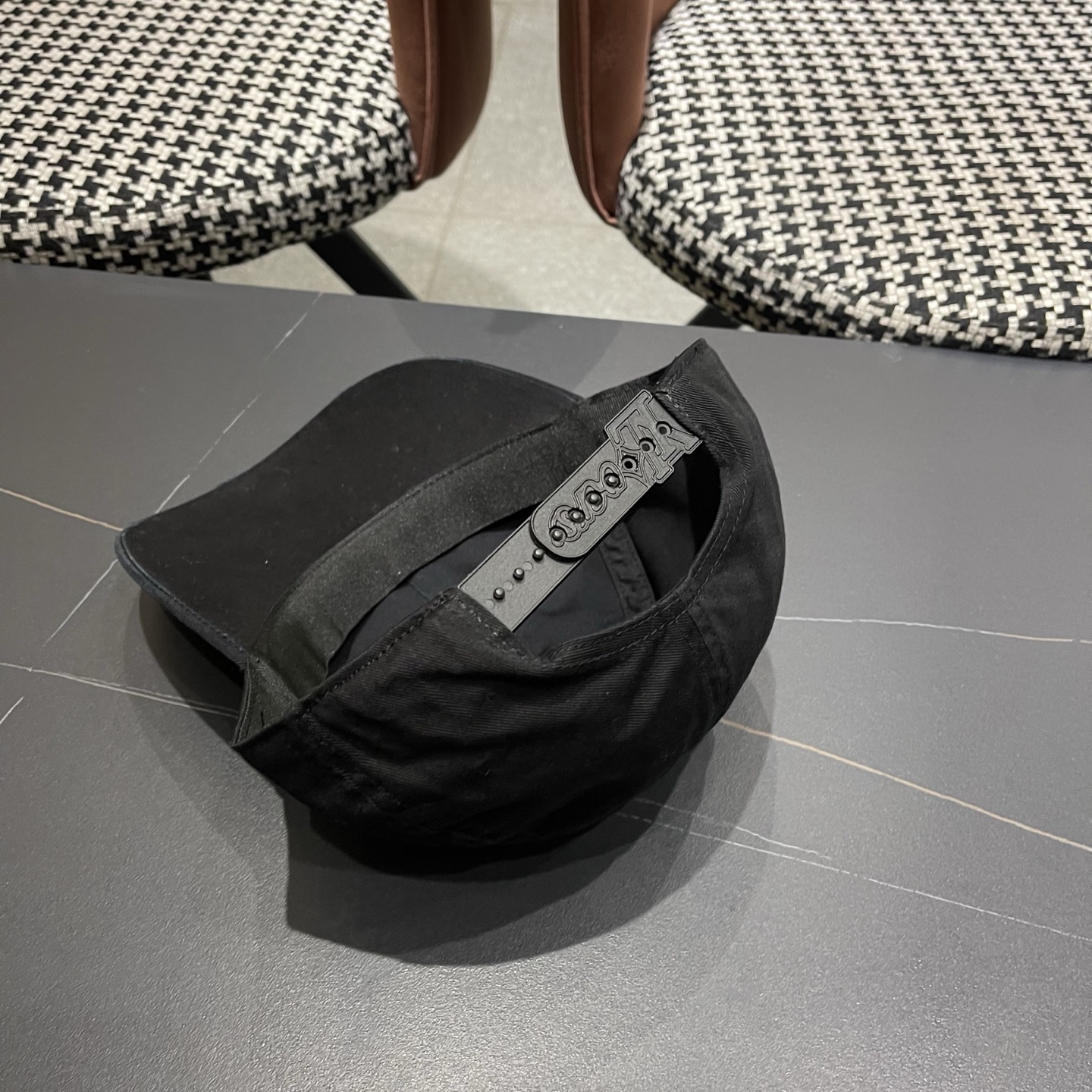 LV路易威登🧢 刺绣字母棒球帽，非常经典的经典，四季可用，出门必备，非常显脸小