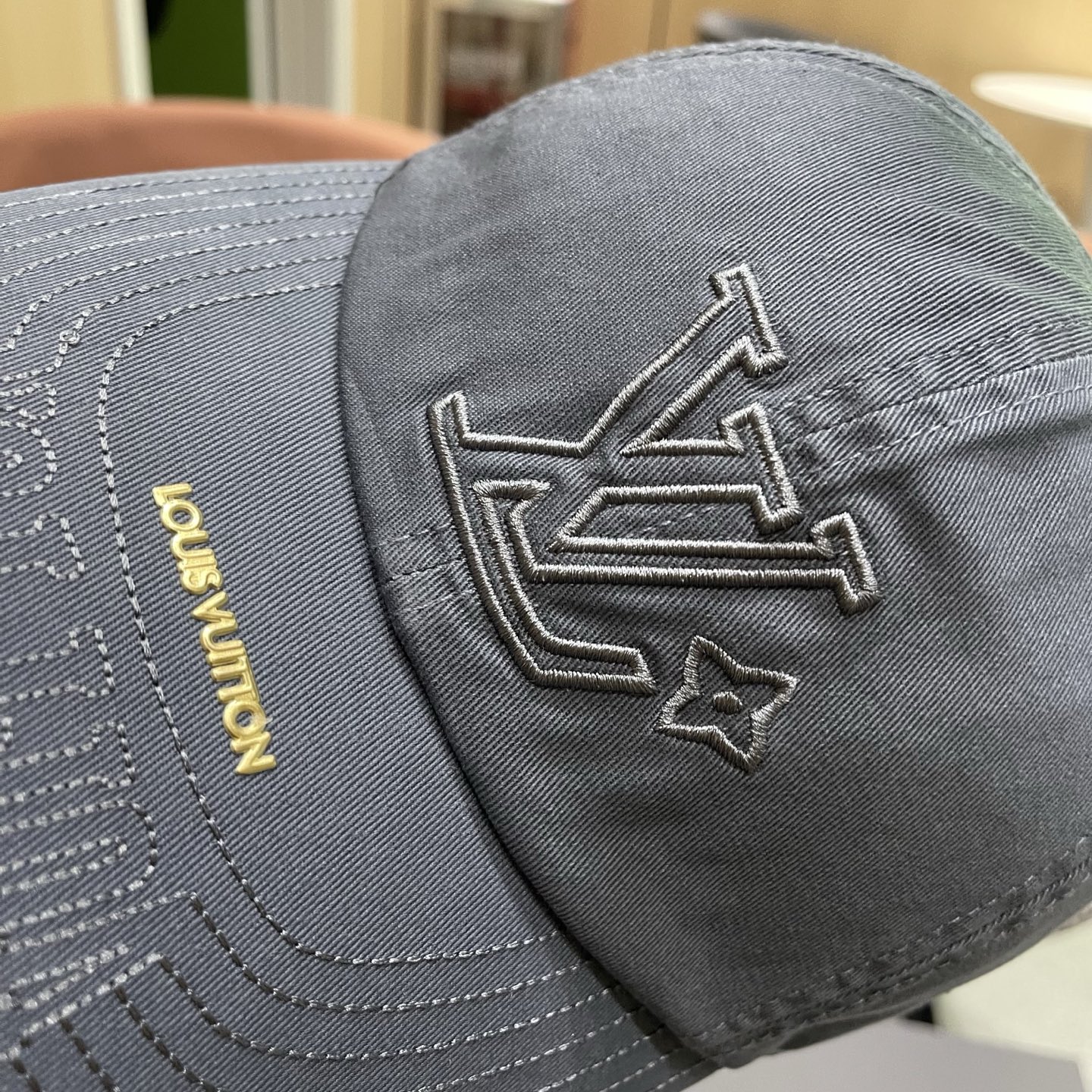 LV路易威登🧢 刺绣字母棒球帽，非常经典的经典，四季可用，出门必备，非常显脸小