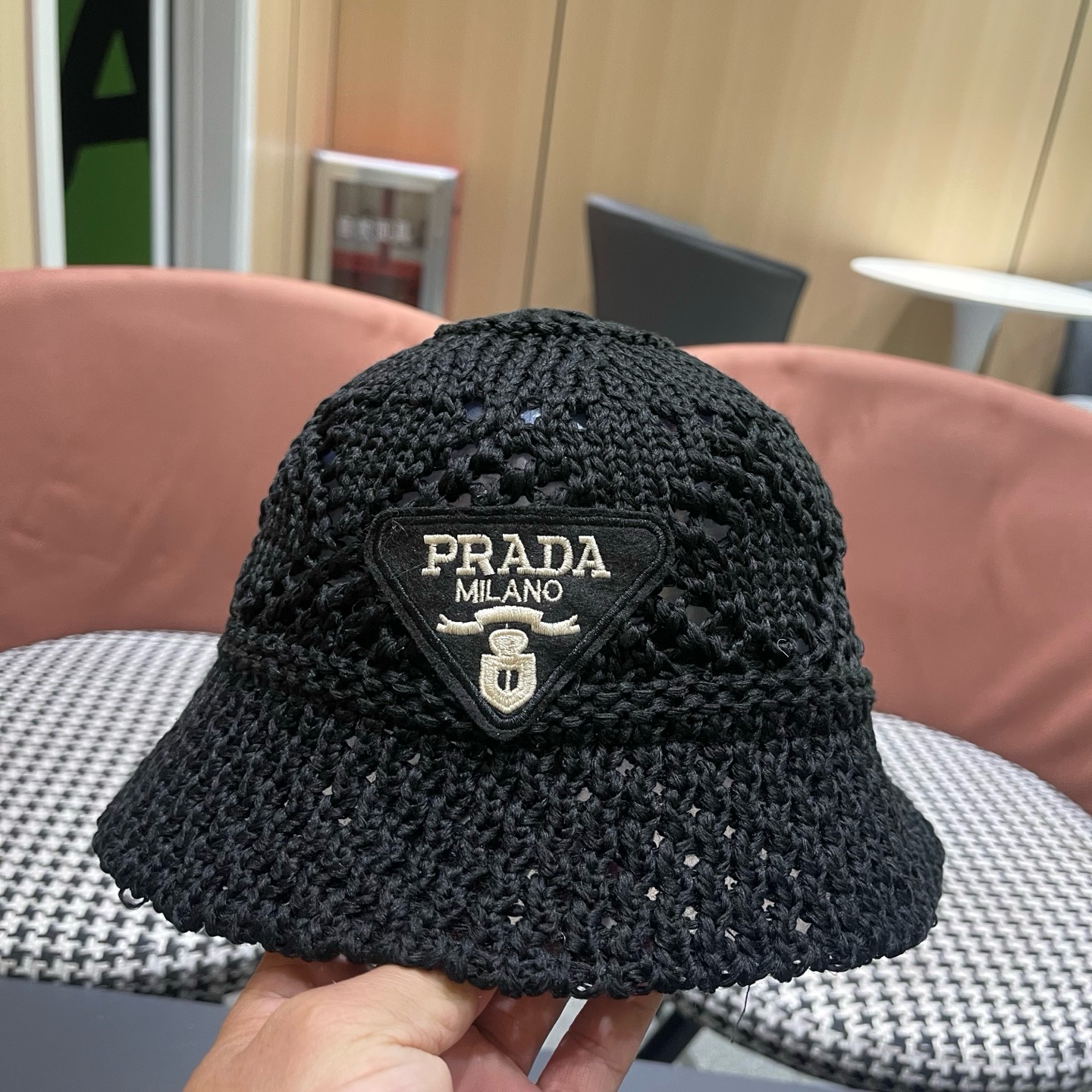 Prada普拉达 橙子家三角标渔夫帽女春夏韩版日系网红盆帽镂空透气减龄草帽