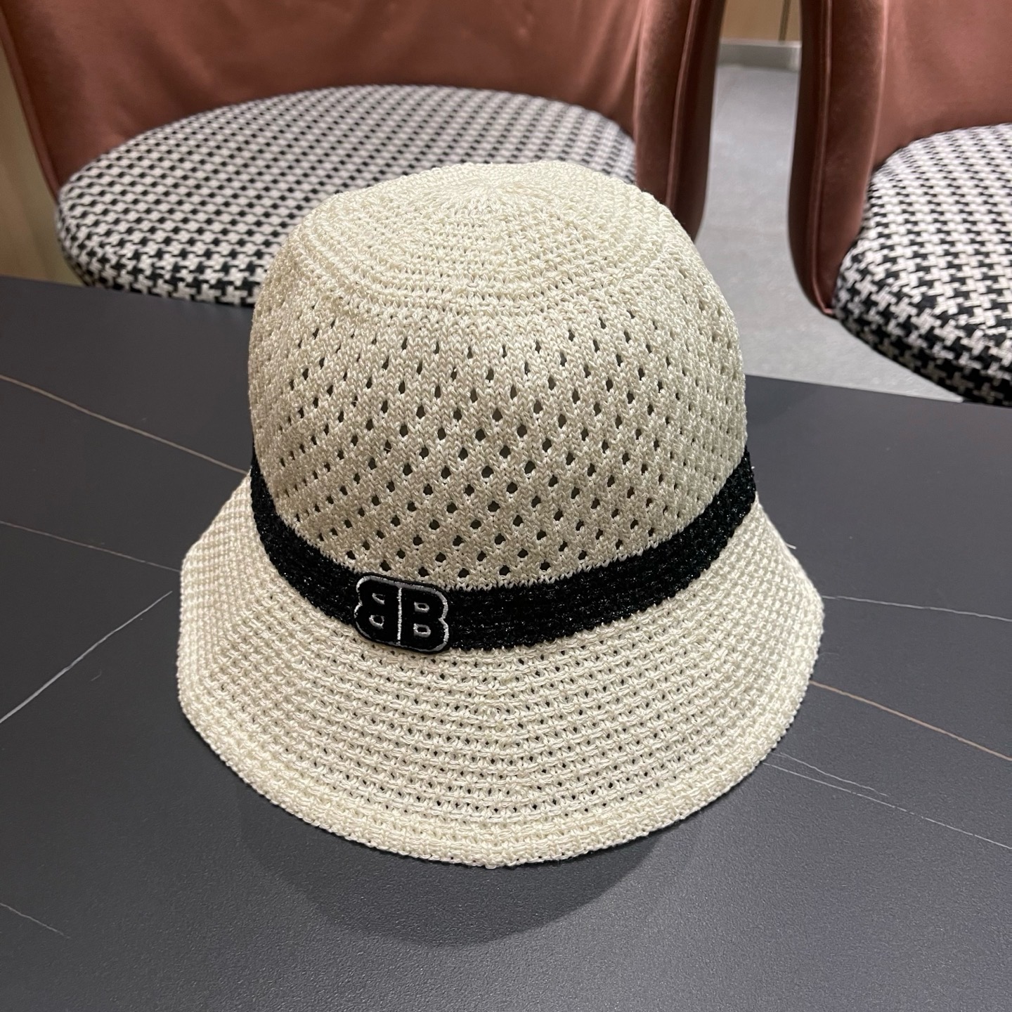 Balenciaga 巴黎世家针织镂空编织百搭显脸小渔夫帽休闲时尚夏季透气遮阳女水桶帽盆帽