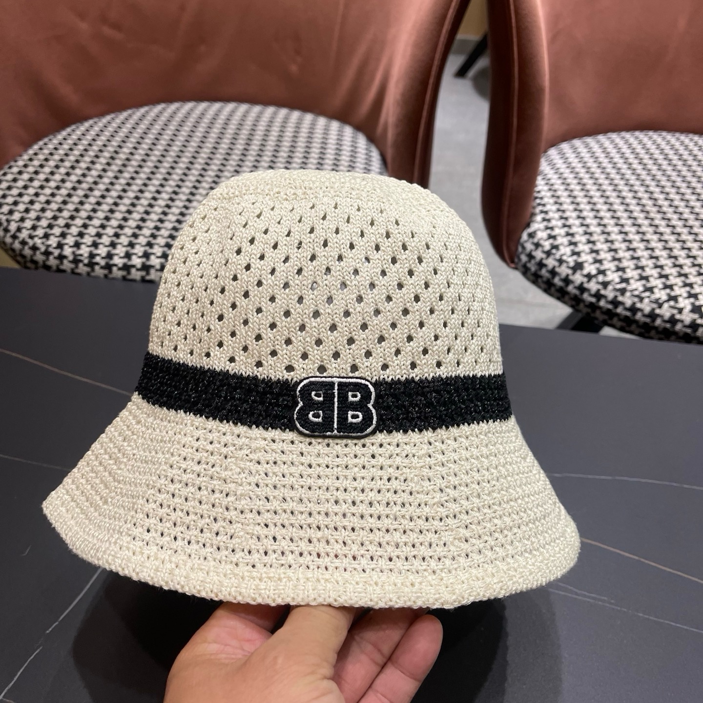 Balenciaga 巴黎世家针织镂空编织百搭显脸小渔夫帽休闲时尚夏季透气遮阳女水桶帽盆帽