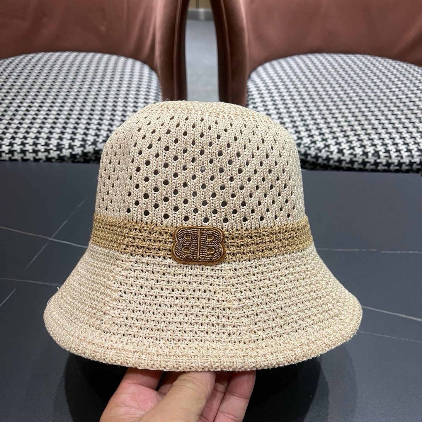 Balenciaga 巴黎世家针织镂空编织百搭显脸小渔夫帽休闲时尚夏季透气遮阳女水桶帽盆帽
