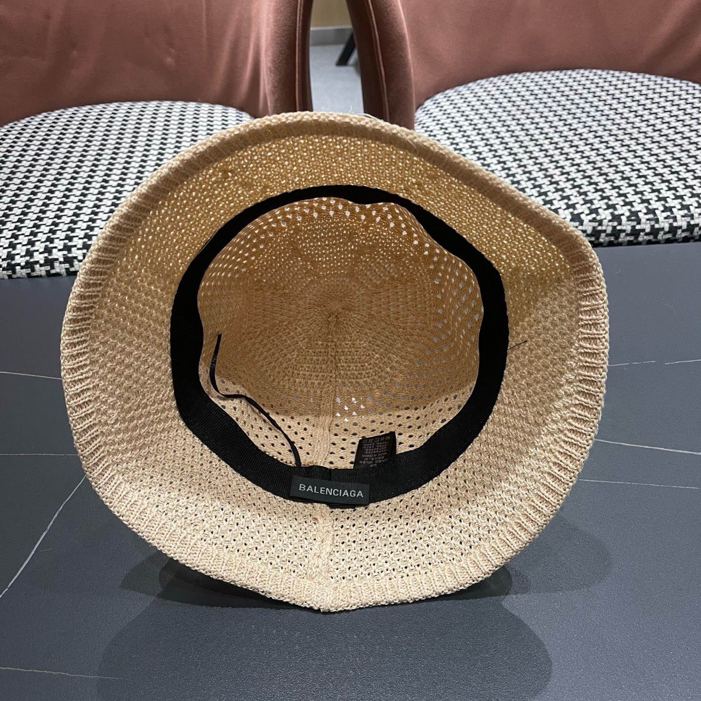 Balenciaga 巴黎世家针织镂空编织百搭显脸小渔夫帽休闲时尚夏季透气遮阳女水桶帽盆帽