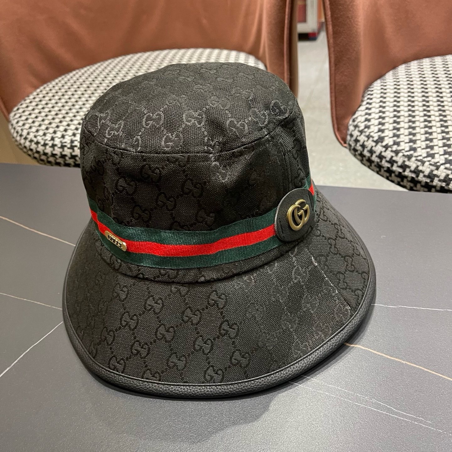 Guc*i古奇经典款原单渔夫帽， 红绿织带，专柜1:1开模订制，原版帆布料+头层牛皮，轻盈透气！质量超赞