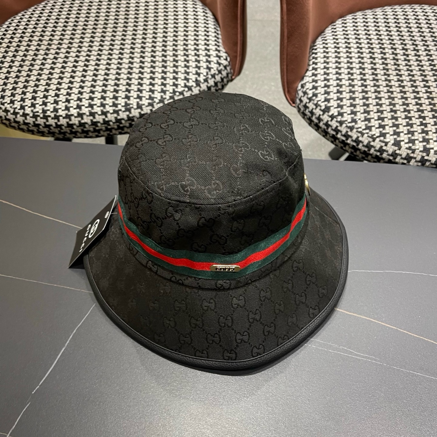 Guc*i古奇经典款原单渔夫帽， 红绿织带，专柜1:1开模订制，原版帆布料+头层牛皮，轻盈透气！质量超赞