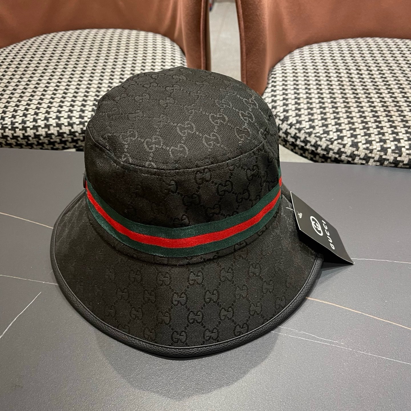 Guc*i古奇经典款原单渔夫帽， 红绿织带，专柜1:1开模订制，原版帆布料+头层牛皮，轻盈透气！质量超赞