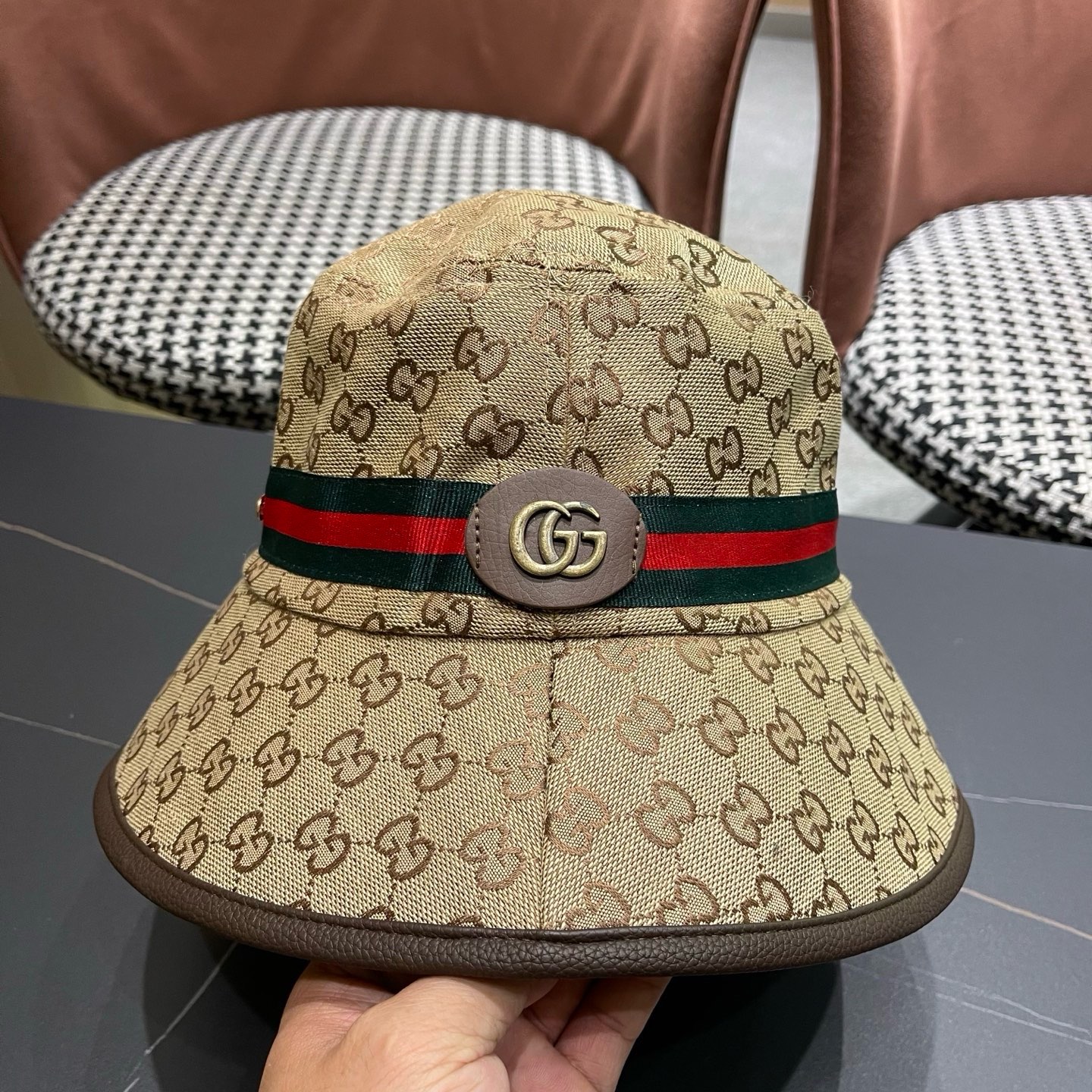 Guc*i古奇经典款原单渔夫帽， 红绿织带，专柜1:1开模订制，原版帆布料+头层牛皮，轻盈透气！质量超赞