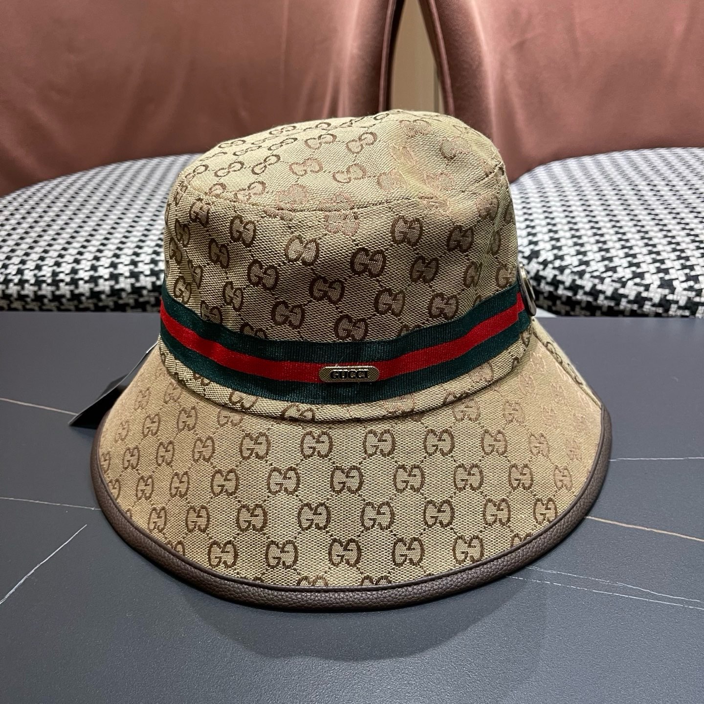 Guc*i古奇经典款原单渔夫帽， 红绿织带，专柜1:1开模订制，原版帆布料+头层牛皮，轻盈透气！质量超赞