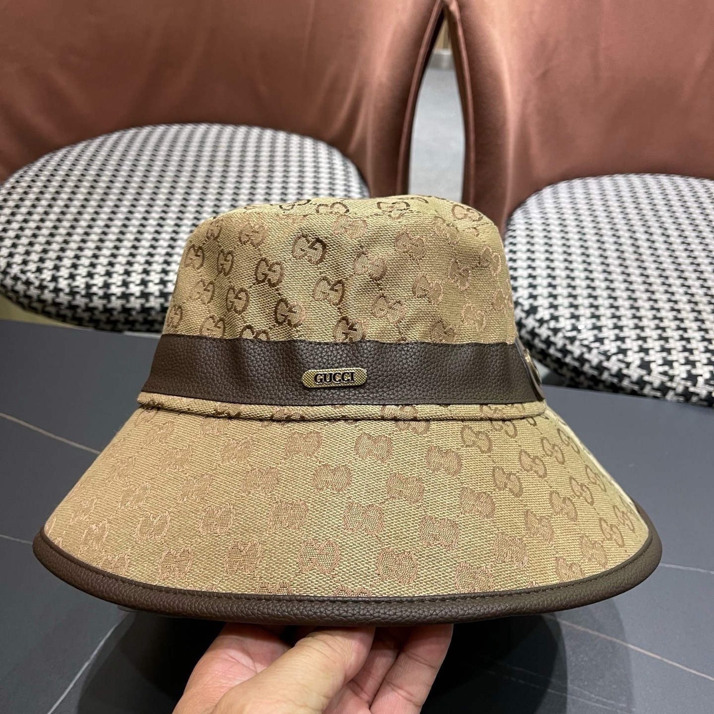 Guc*i古奇经典款原单渔夫帽， 红绿织带，专柜1:1开模订制，原版帆布料+头层牛皮，轻盈透气！质量超赞