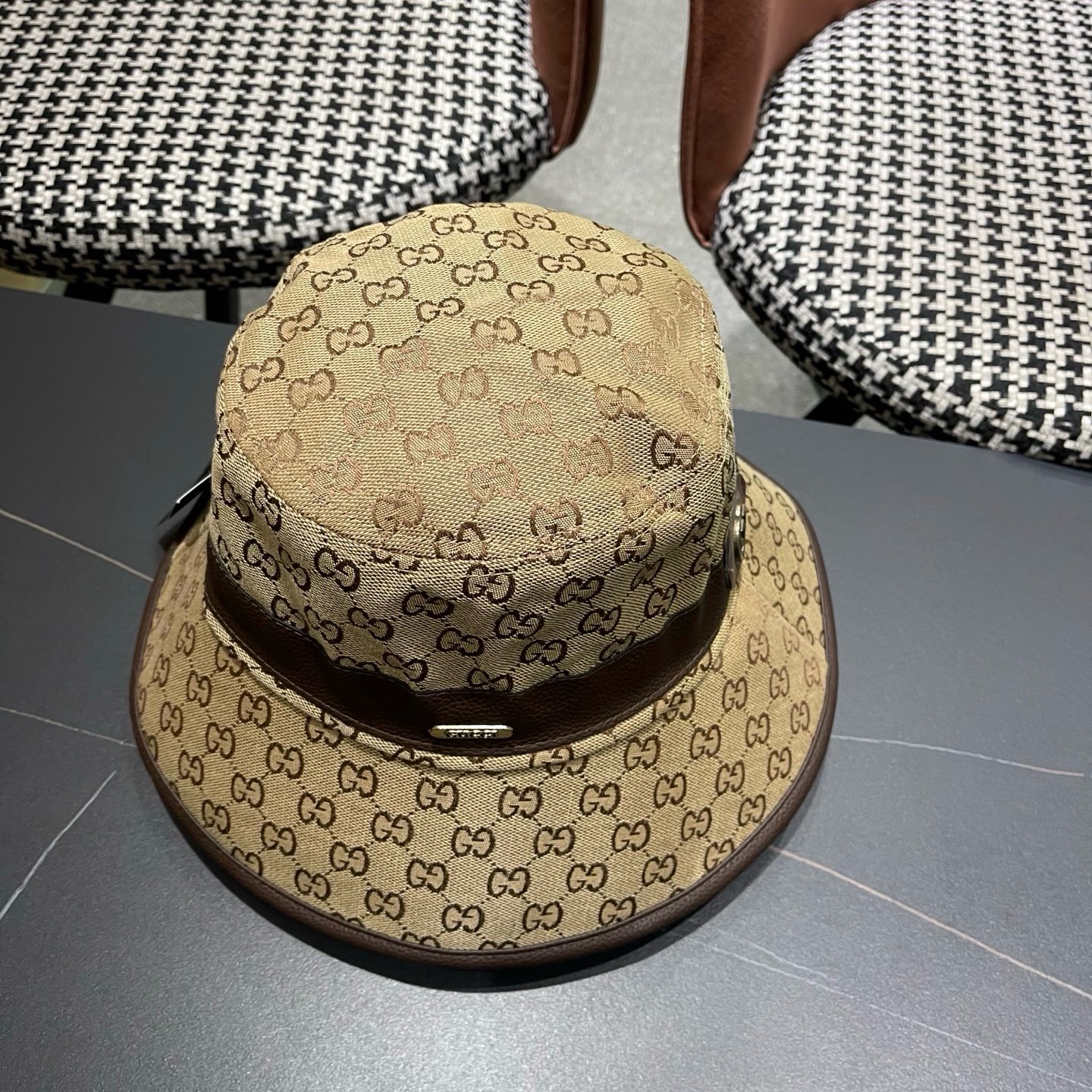 Guc*i古奇经典款原单渔夫帽， 红绿织带，专柜1:1开模订制，原版帆布料+头层牛皮，轻盈透气！质量超赞