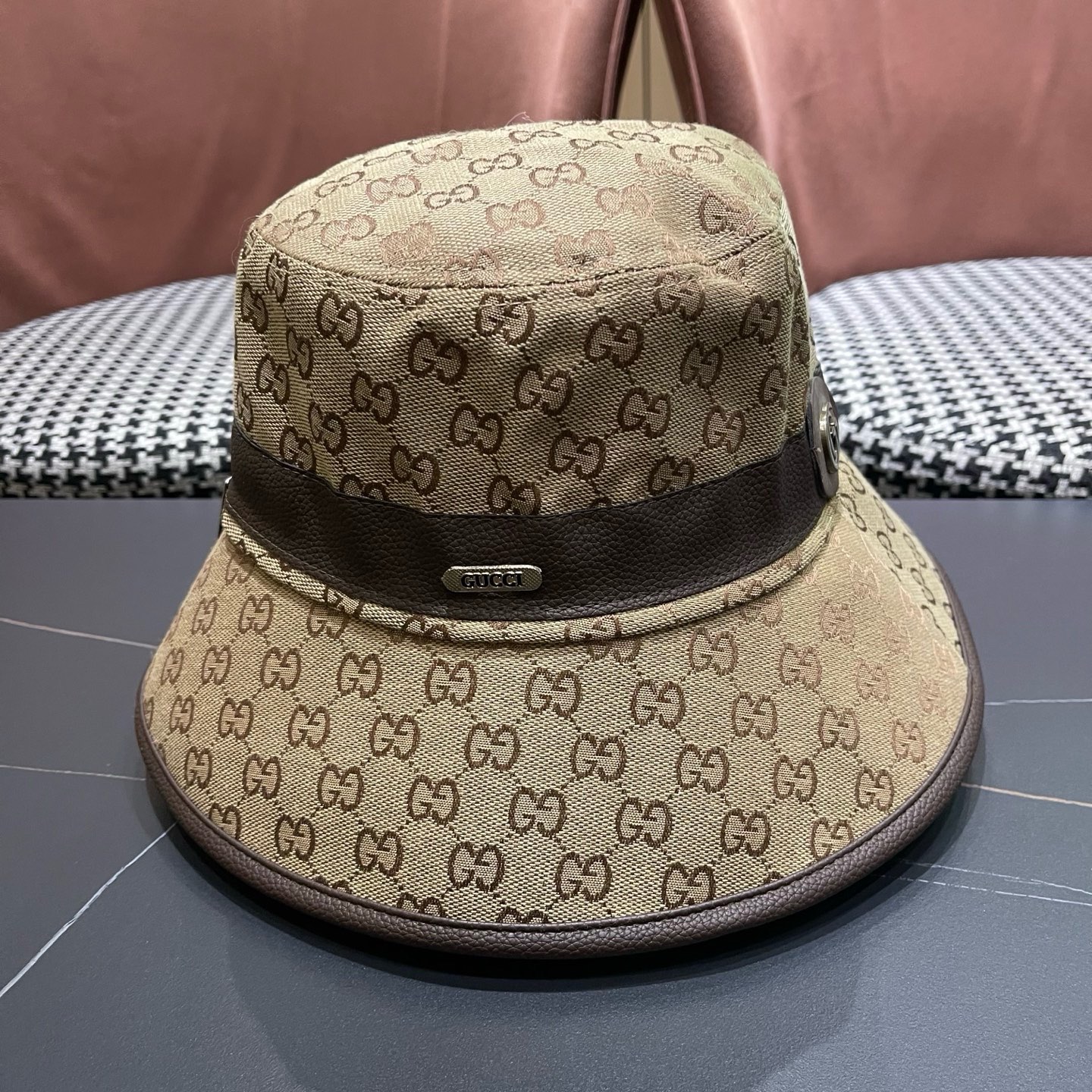 Guc*i古奇经典款原单渔夫帽， 红绿织带，专柜1:1开模订制，原版帆布料+头层牛皮，轻盈透气！质量超赞