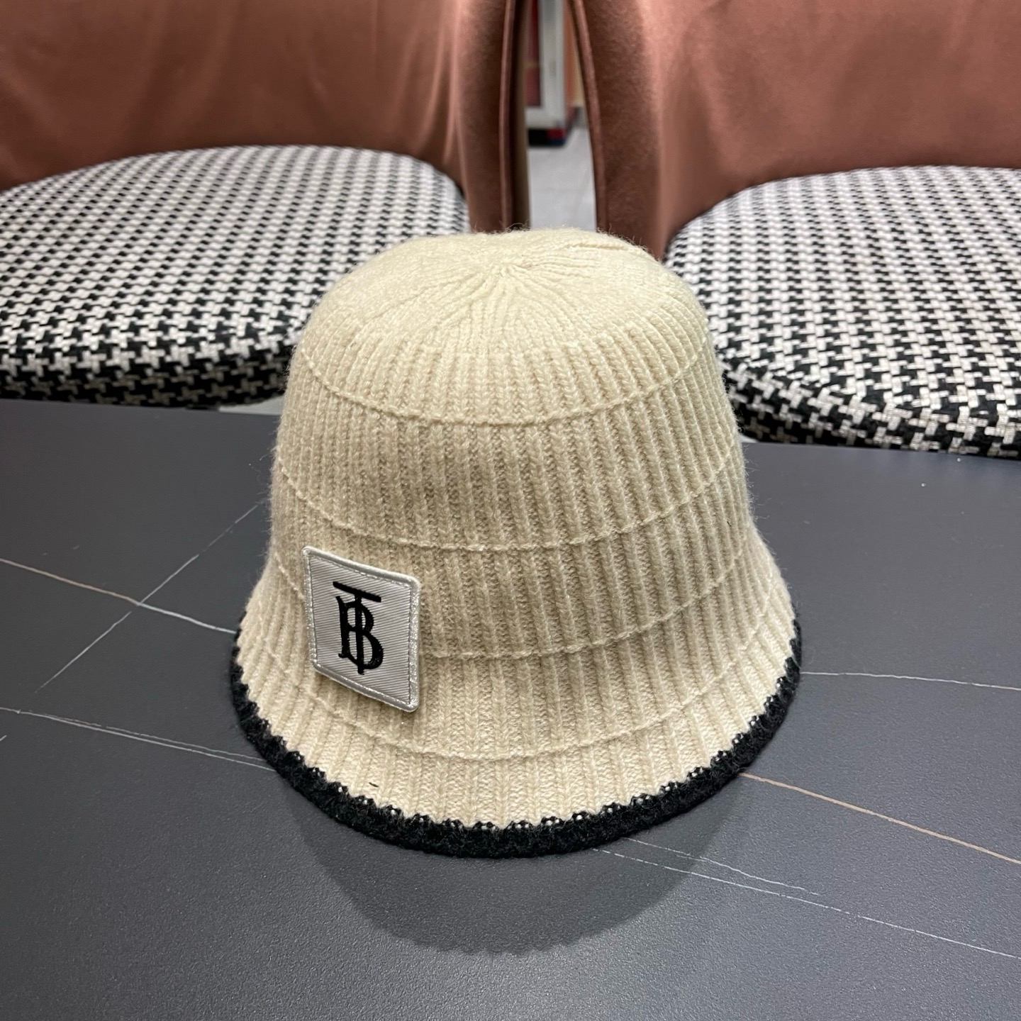 Burberry巴宝莉 四季棉线渔夫帽休闲百搭出游防晒帽日系简约显脸小遮阳帽钟型盆帽