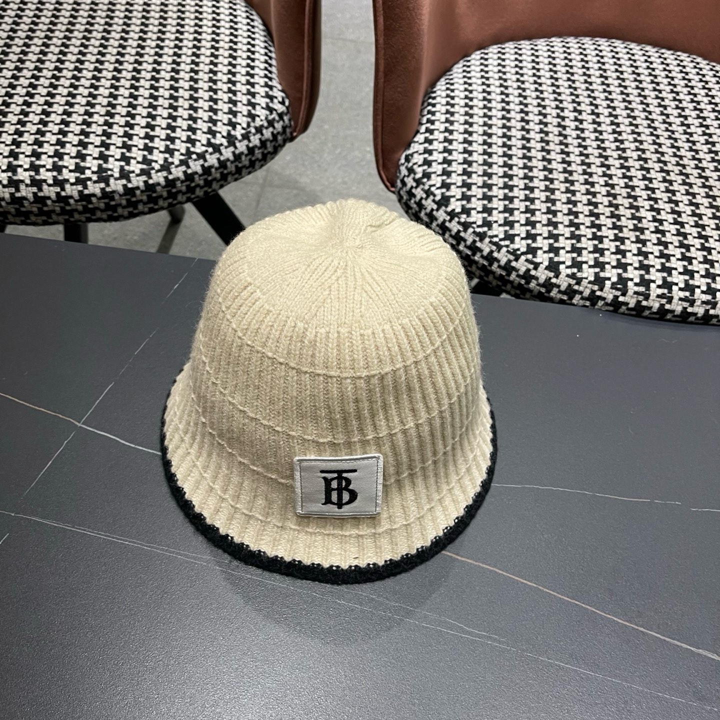 Burberry巴宝莉 四季棉线渔夫帽休闲百搭出游防晒帽日系简约显脸小遮阳帽钟型盆帽