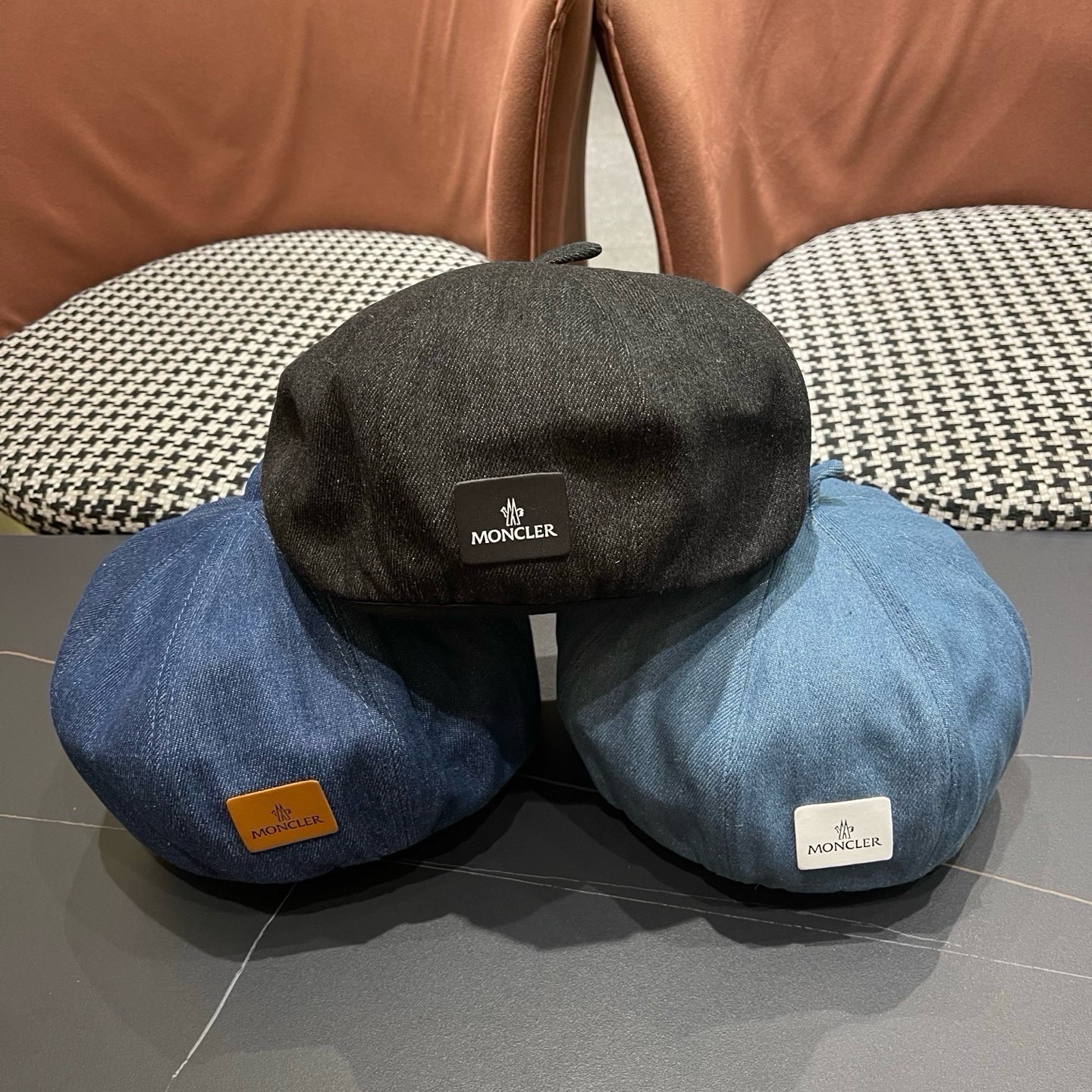 蒙口 MONCLER（蒙口）日系网红牛仔贝雷帽子女春秋款潮浅蓝色复古金属标画家蓓蕾帽夏季