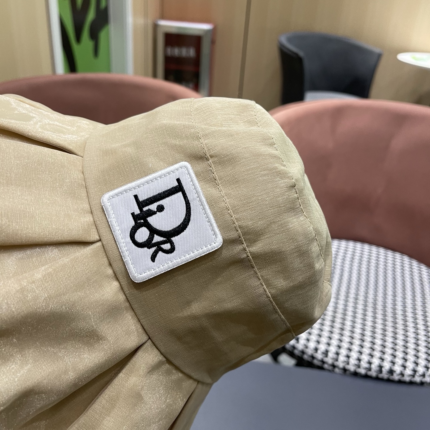 【DIOR迪奥】春夏季新款大帽檐蝴蝶结渔夫帽，可折叠很好搭配，