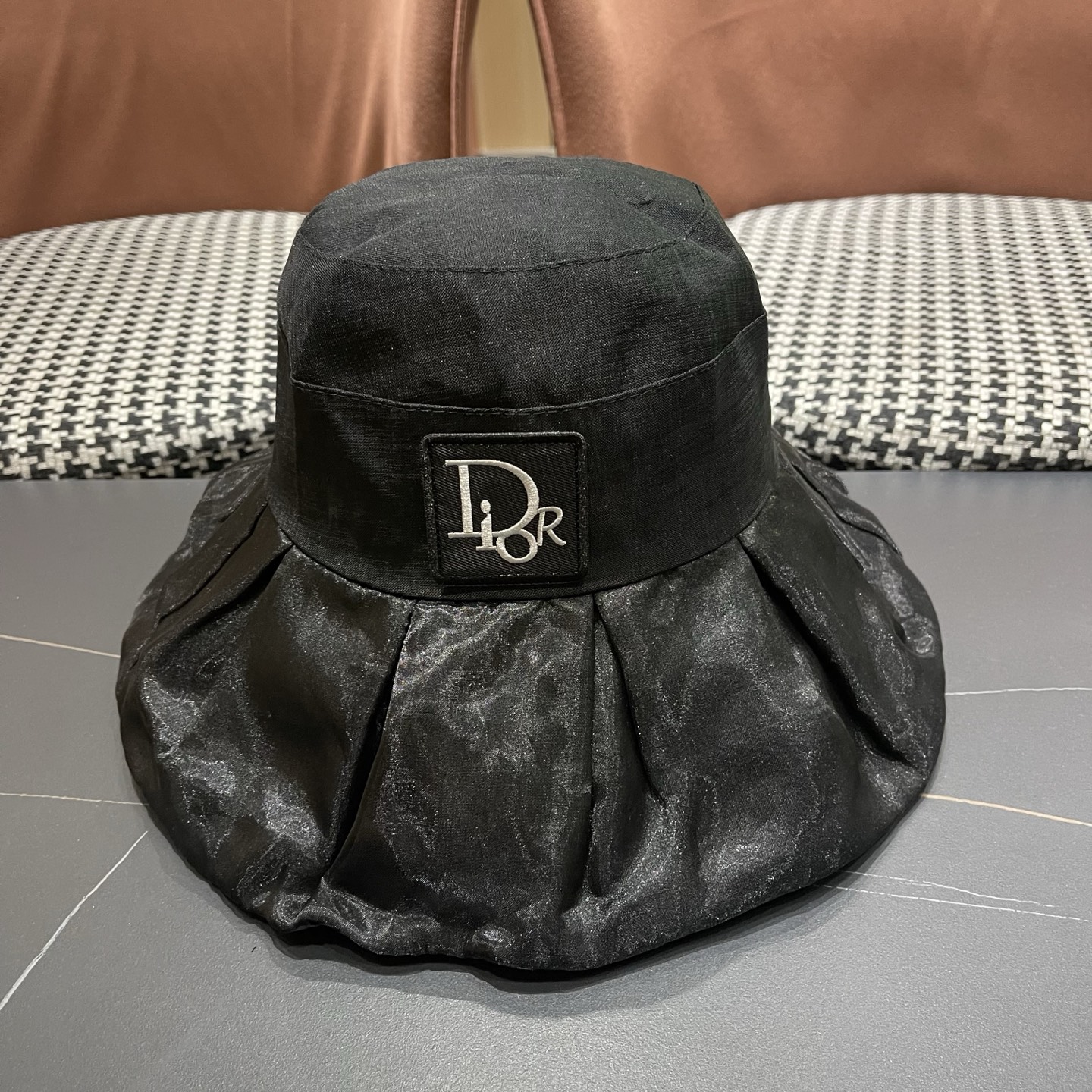 【DIOR迪奥】春夏季新款大帽檐蝴蝶结渔夫帽，可折叠很好搭配，