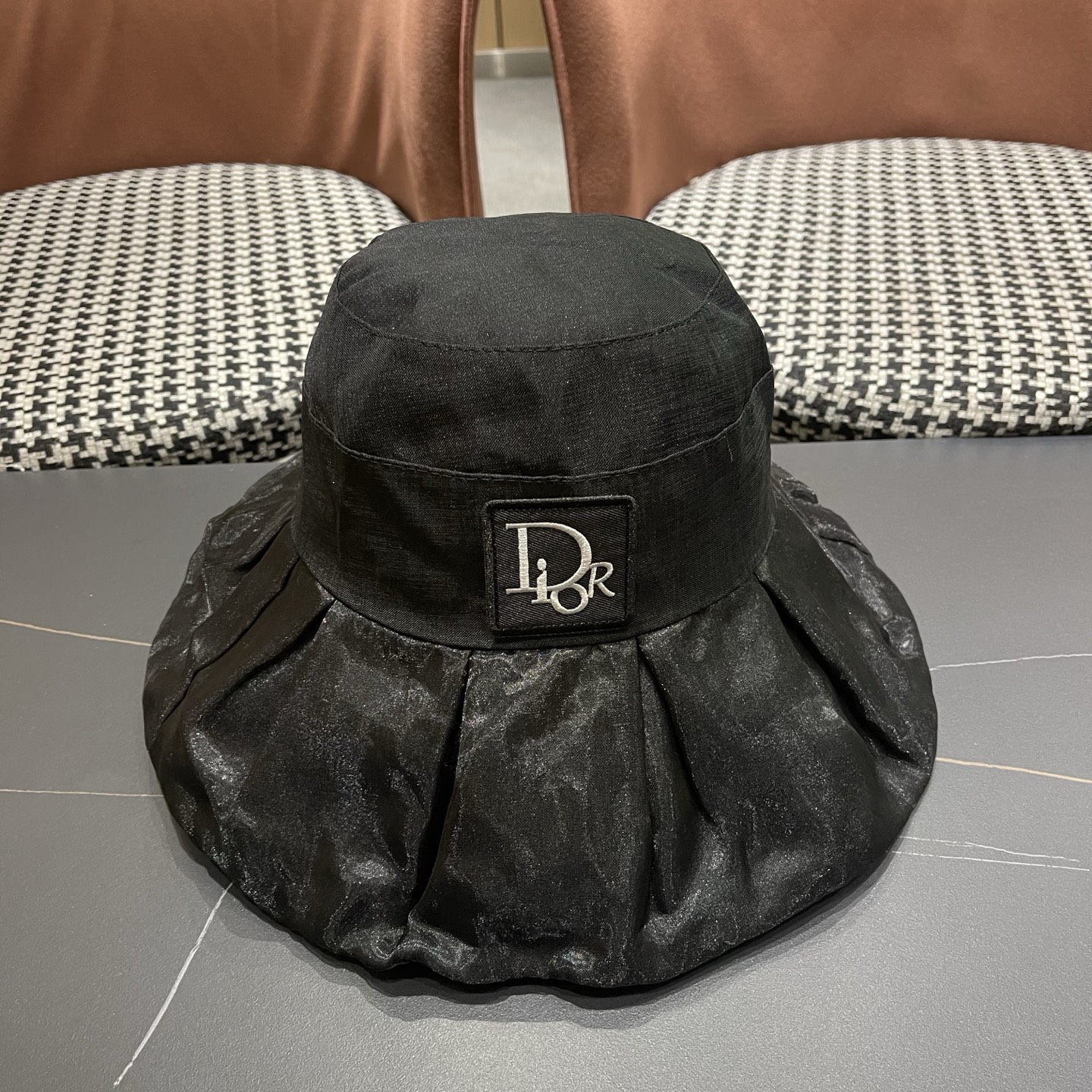 【DIOR迪奥】春夏季新款大帽檐蝴蝶结渔夫帽，可折叠很好搭配，