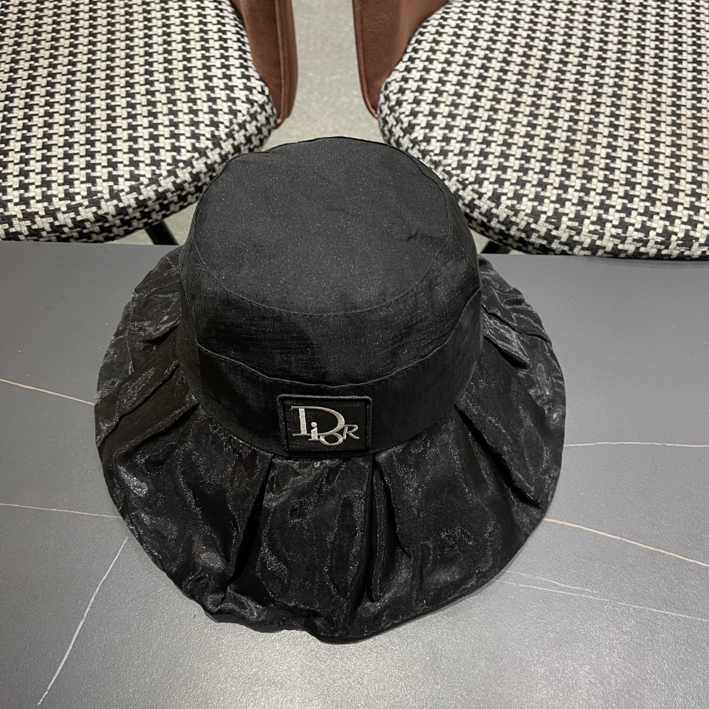 【DIOR迪奥】春夏季新款大帽檐蝴蝶结渔夫帽，可折叠很好搭配，